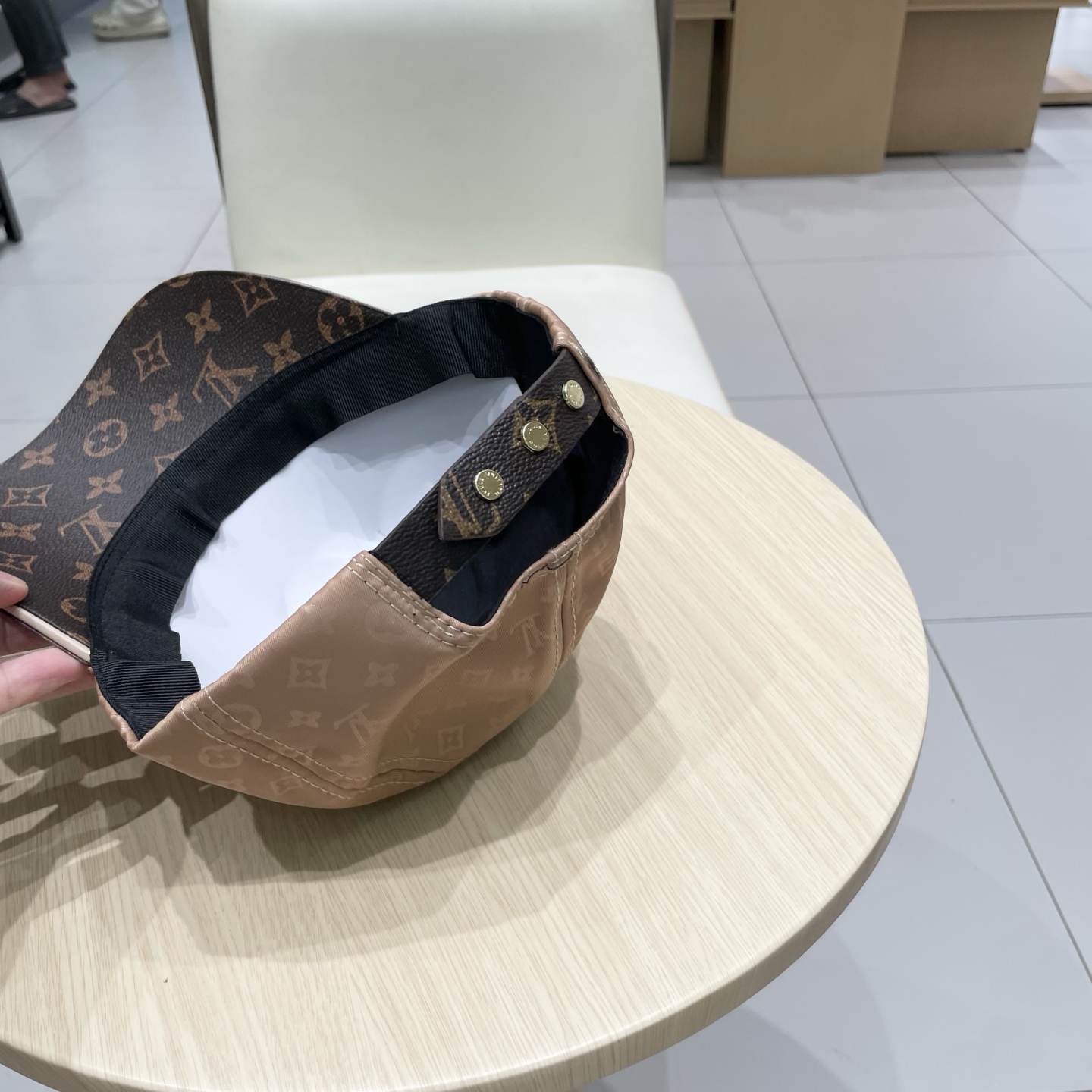  LV路易威登棒球帽  轻盈透气。完美版型，独家实物拍摄，男女适用