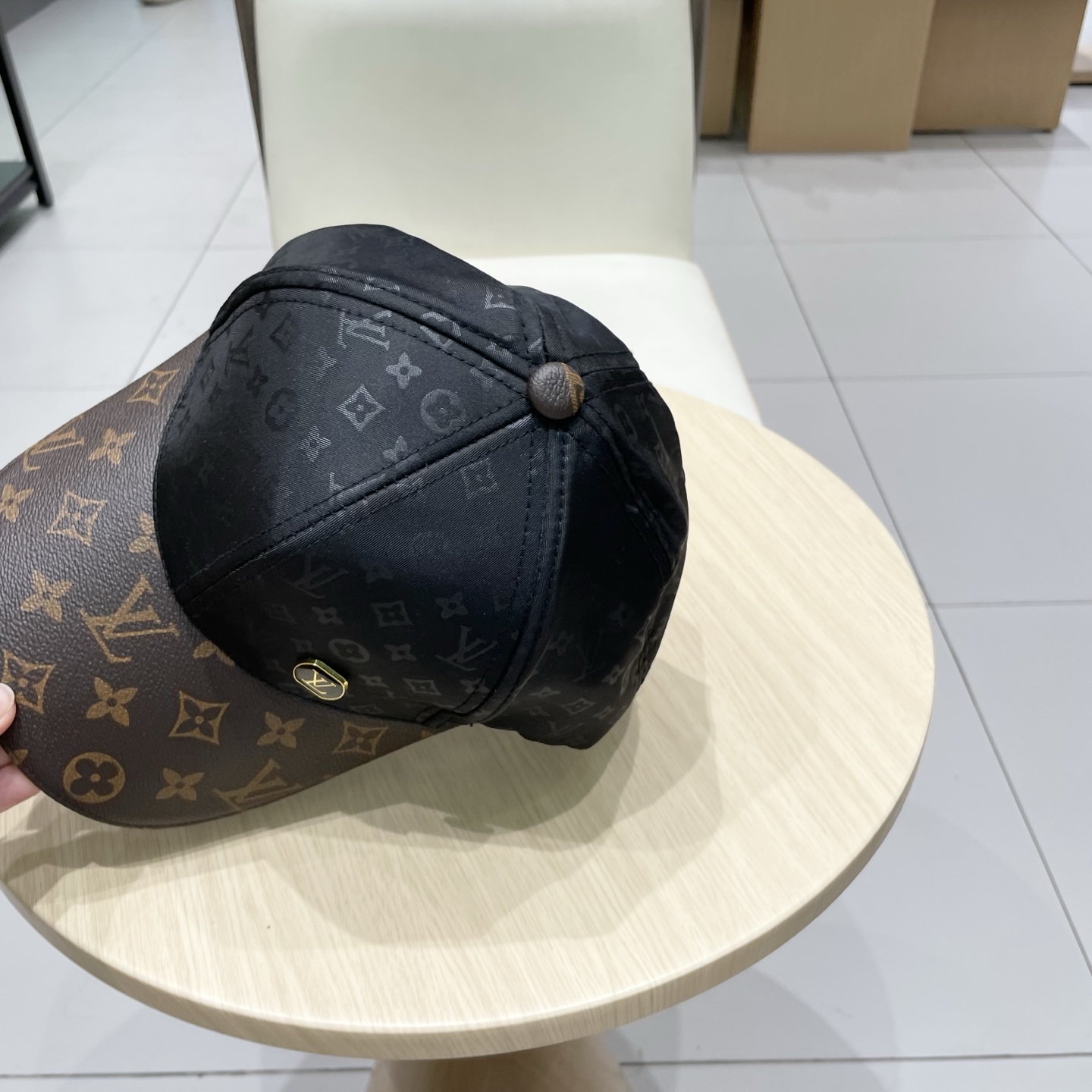  LV路易威登棒球帽  轻盈透气。完美版型，独家实物拍摄，男女适用