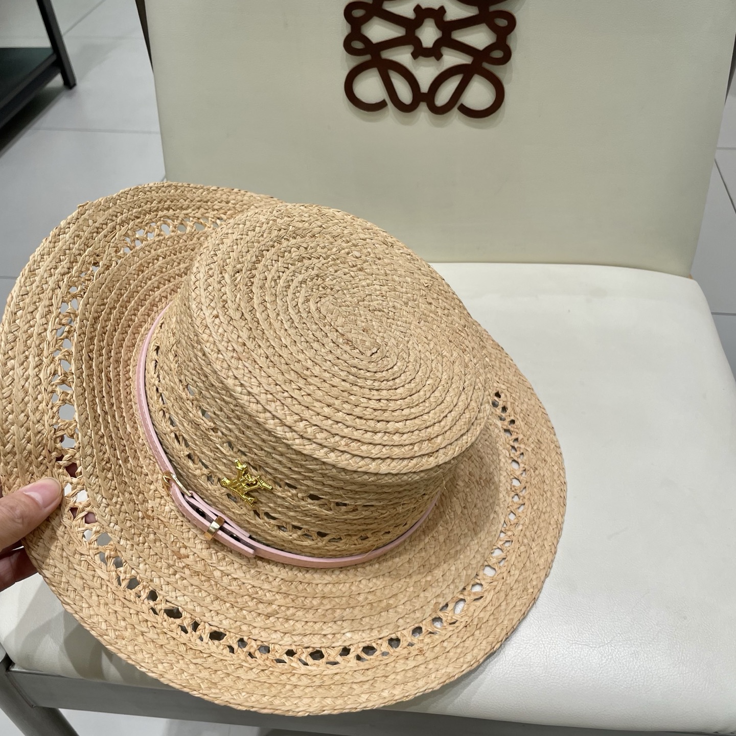  LV新款拉菲草帽，镂空设计，旅游必备，头围57cm