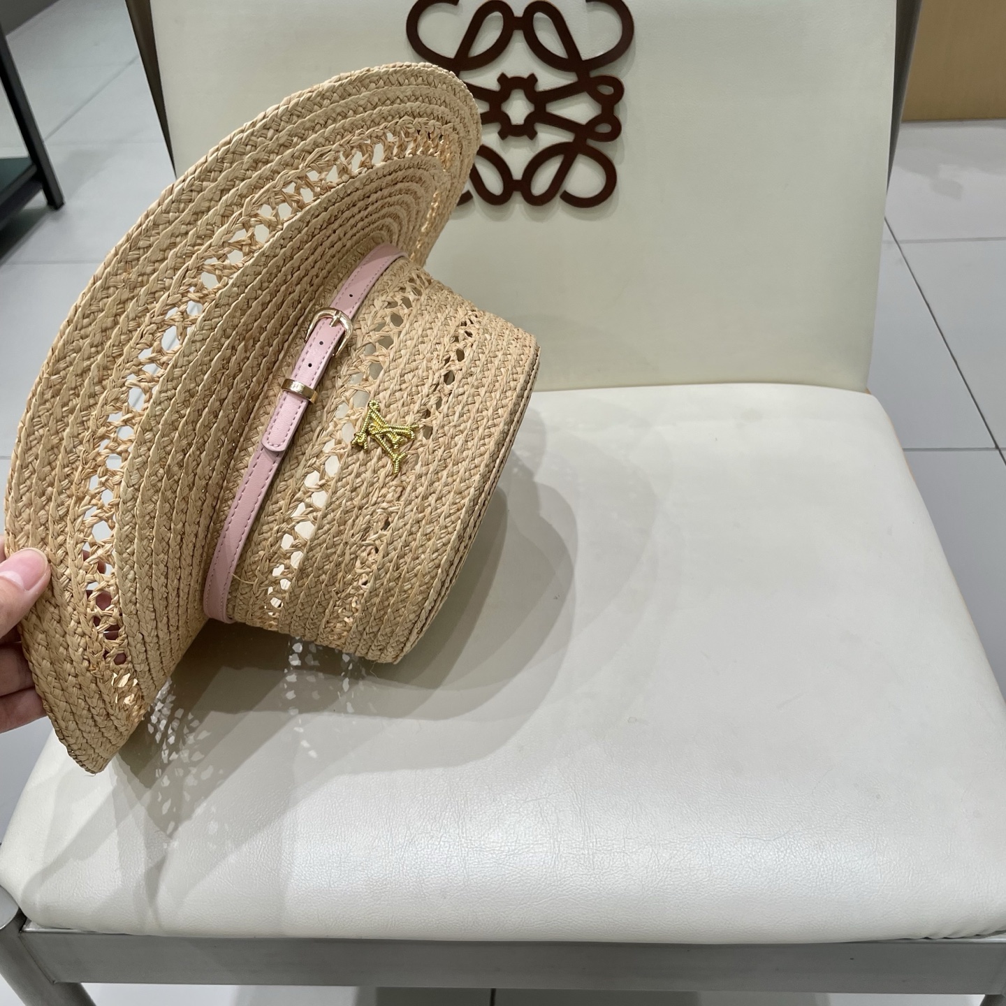  LV新款拉菲草帽，镂空设计，旅游必备，头围57cm