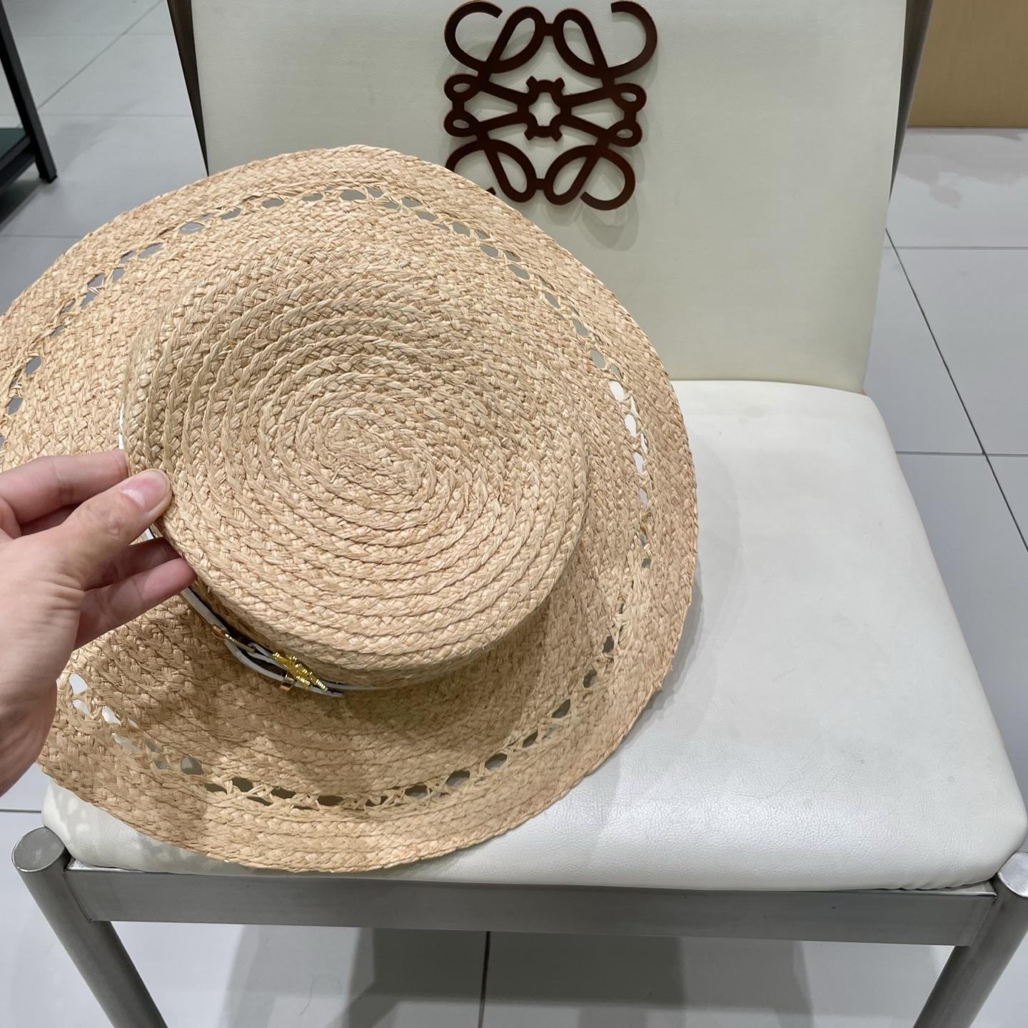  LV新款拉菲草帽，镂空设计，旅游必备，头围57cm