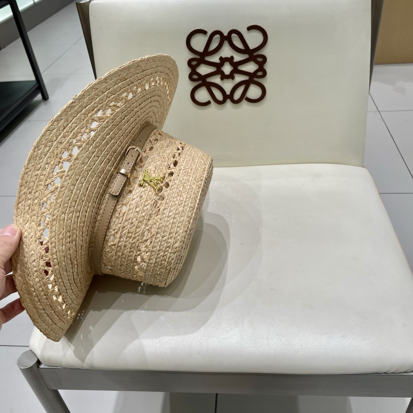  LV新款拉菲草帽，镂空设计，旅游必备，头围57cm