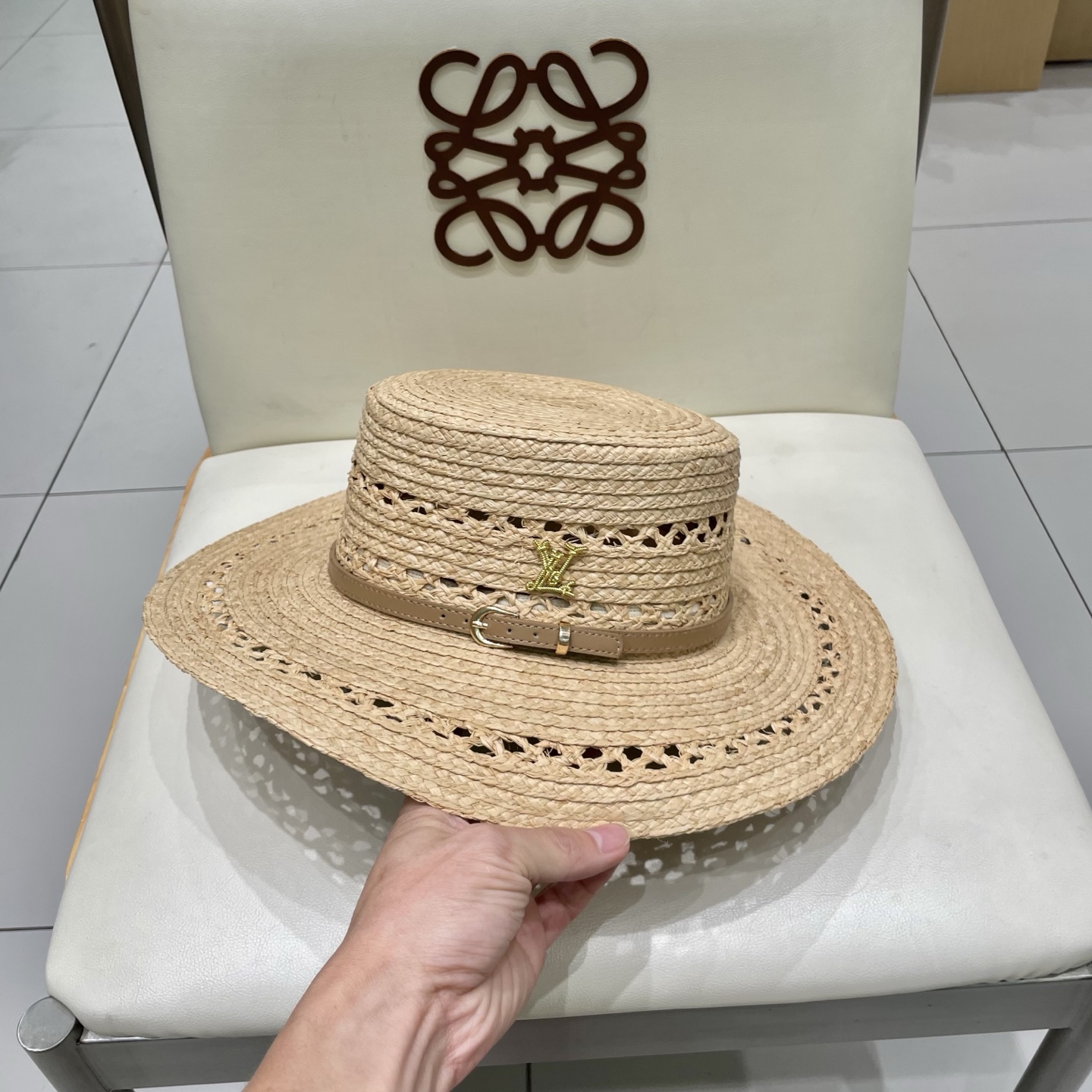  LV新款拉菲草帽，镂空设计，旅游必备，头围57cm