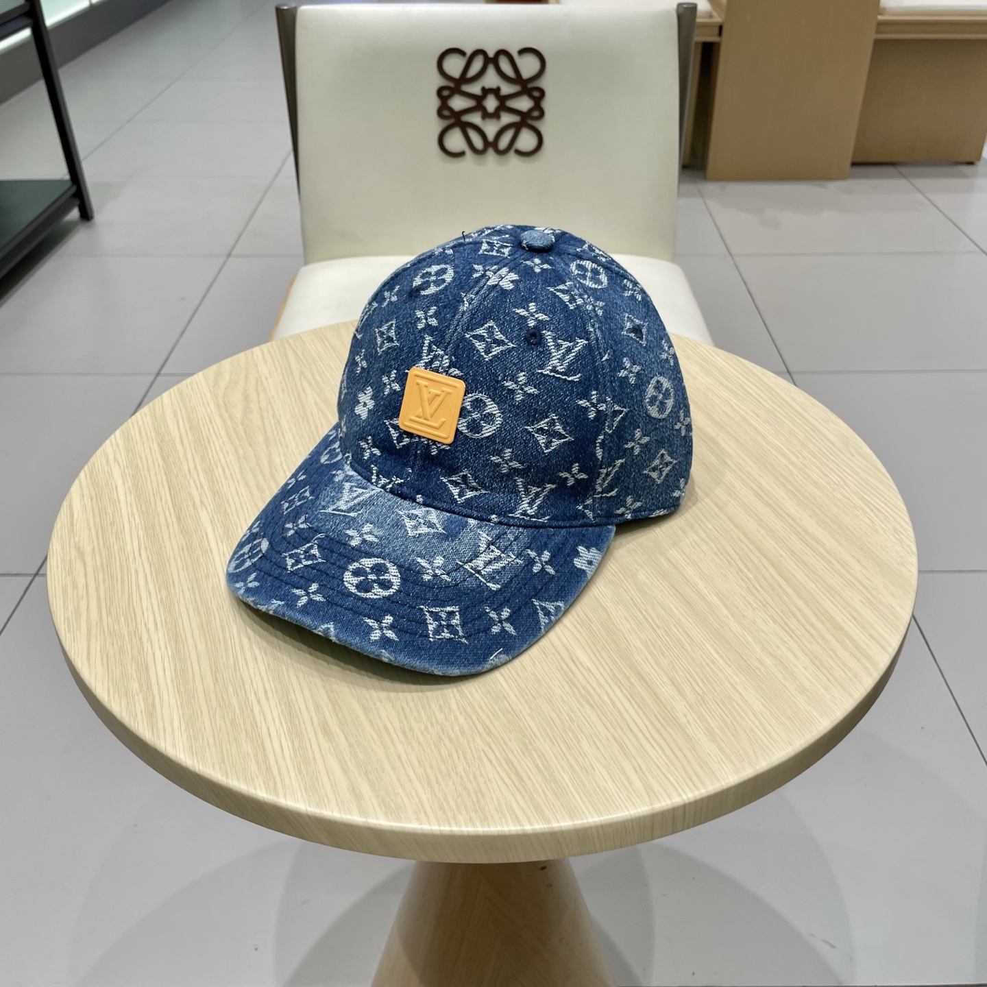  🧢LV路易威登🧢 高字母棒球帽，非常经典的经典，流行的复古美，四季可用，出门必备，非常显脸小