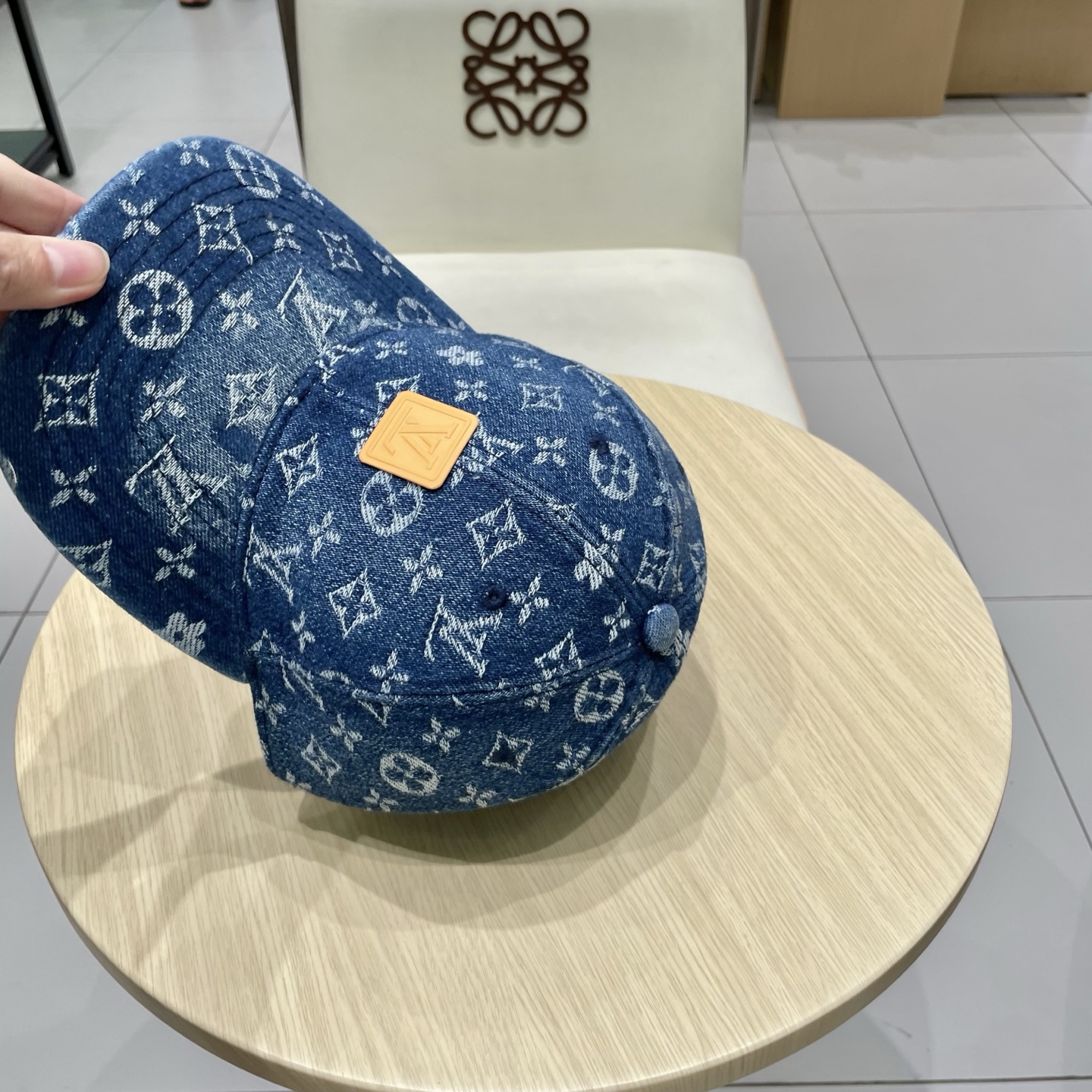  🧢LV路易威登🧢 高字母棒球帽，非常经典的经典，流行的复古美，四季可用，出门必备，非常显脸小