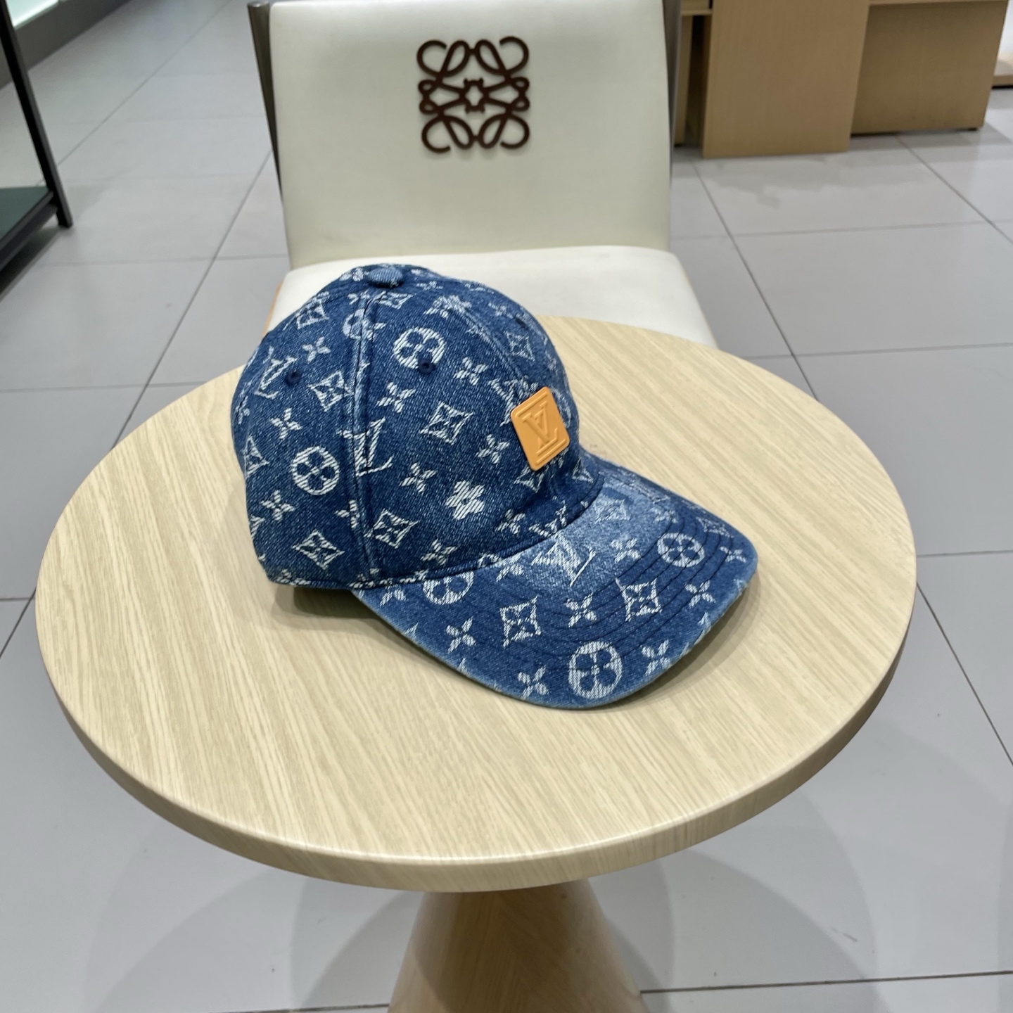  🧢LV路易威登🧢 高字母棒球帽，非常经典的经典，流行的复古美，四季可用，出门必备，非常显脸小