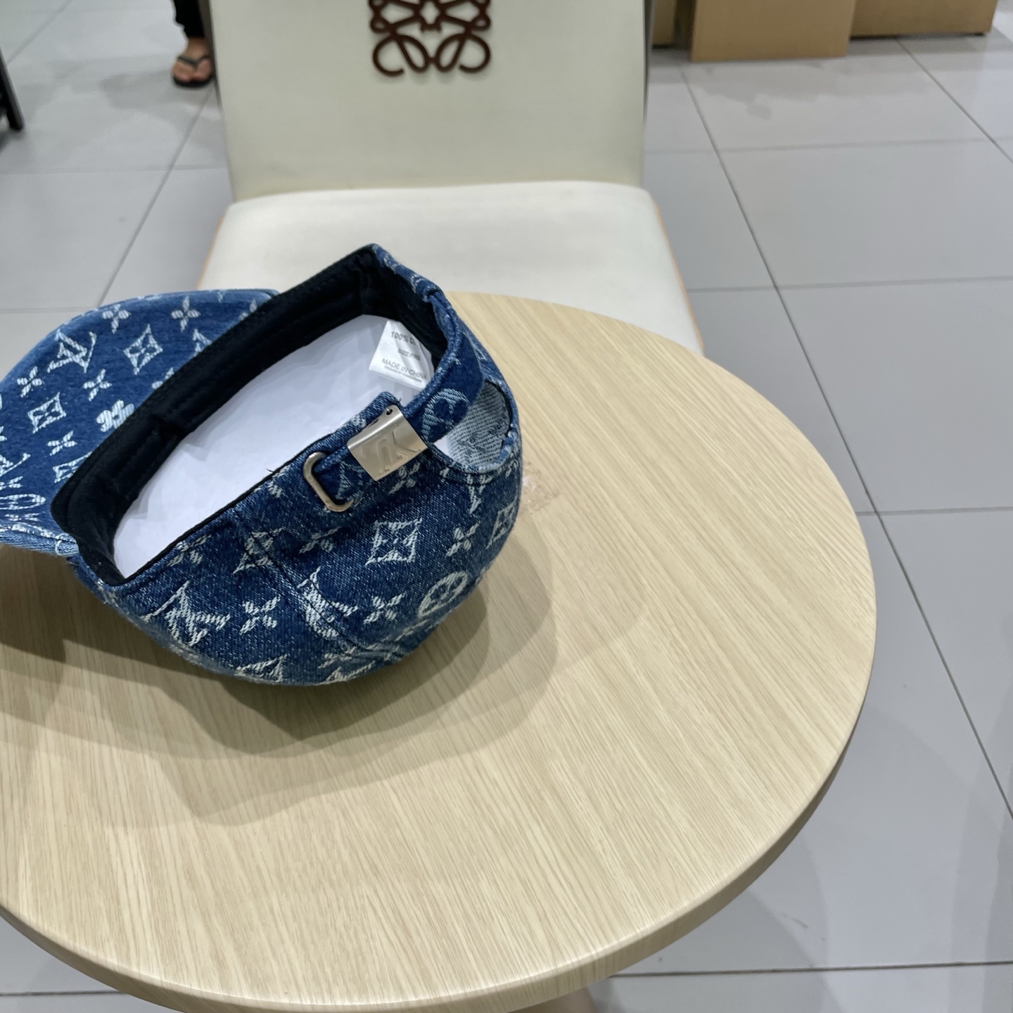  🧢LV路易威登🧢 高字母棒球帽，非常经典的经典，流行的复古美，四季可用，出门必备，非常显脸小