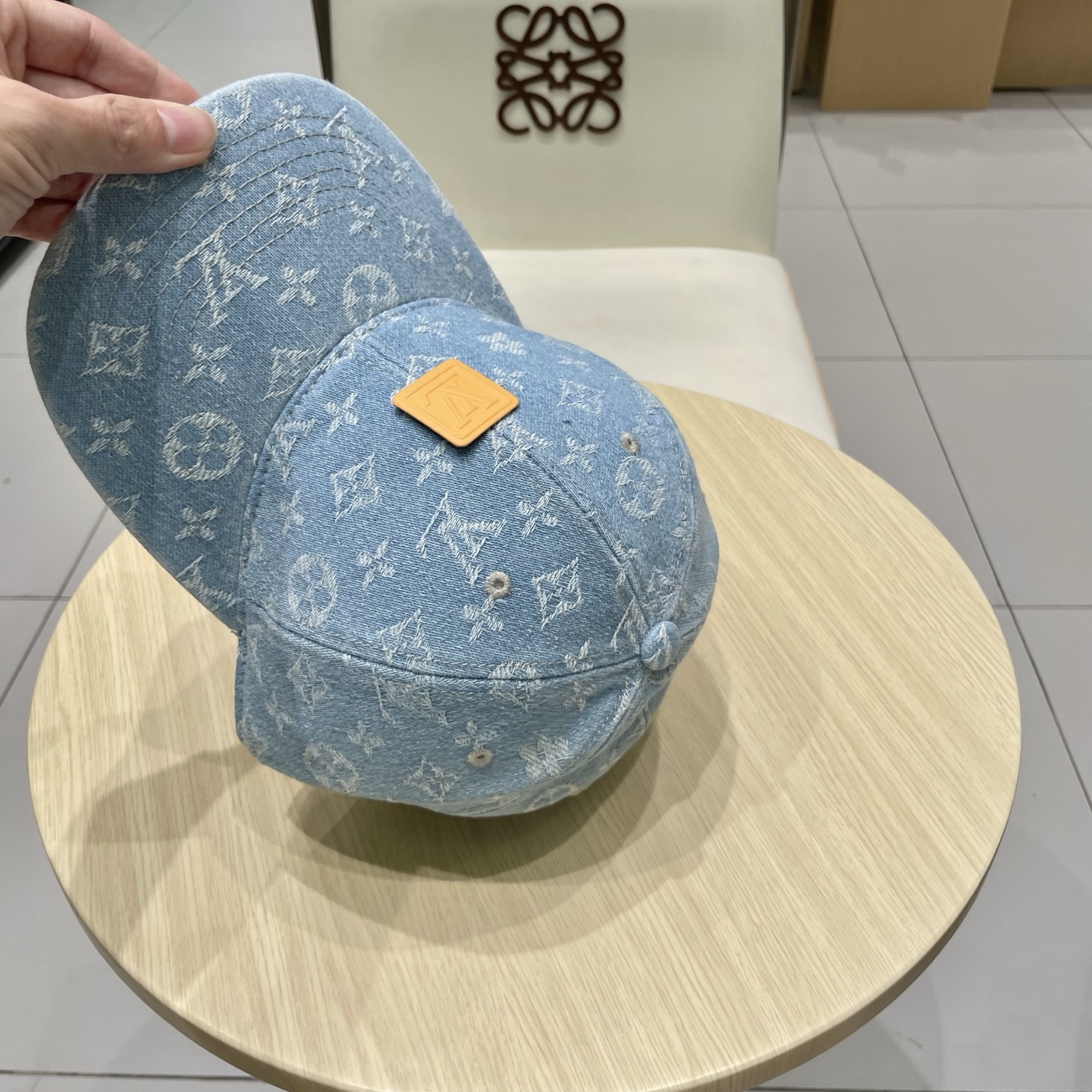  🧢LV路易威登🧢 高字母棒球帽，非常经典的经典，流行的复古美，四季可用，出门必备，非常显脸小