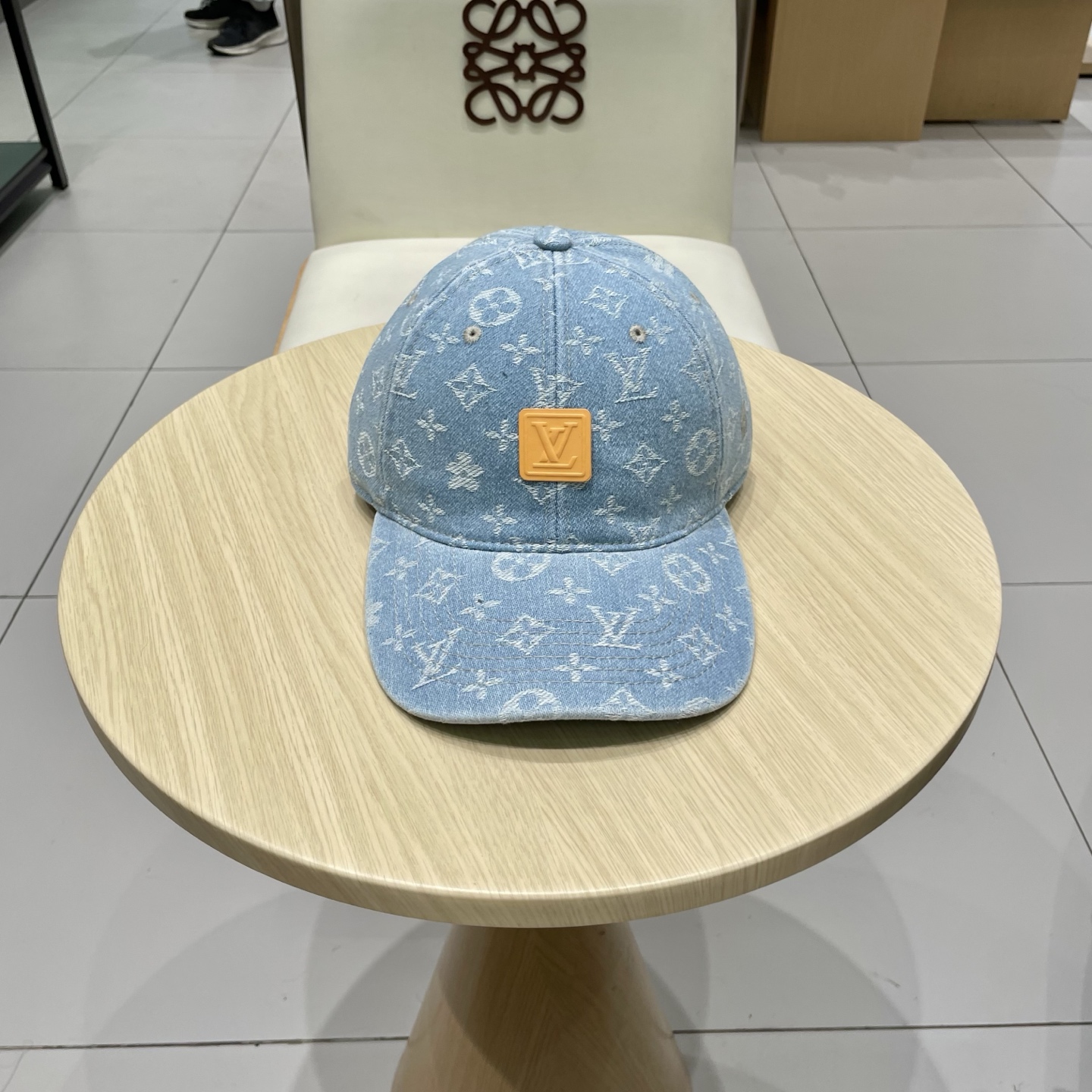  🧢LV路易威登🧢 高字母棒球帽，非常经典的经典，流行的复古美，四季可用，出门必备，非常显脸小