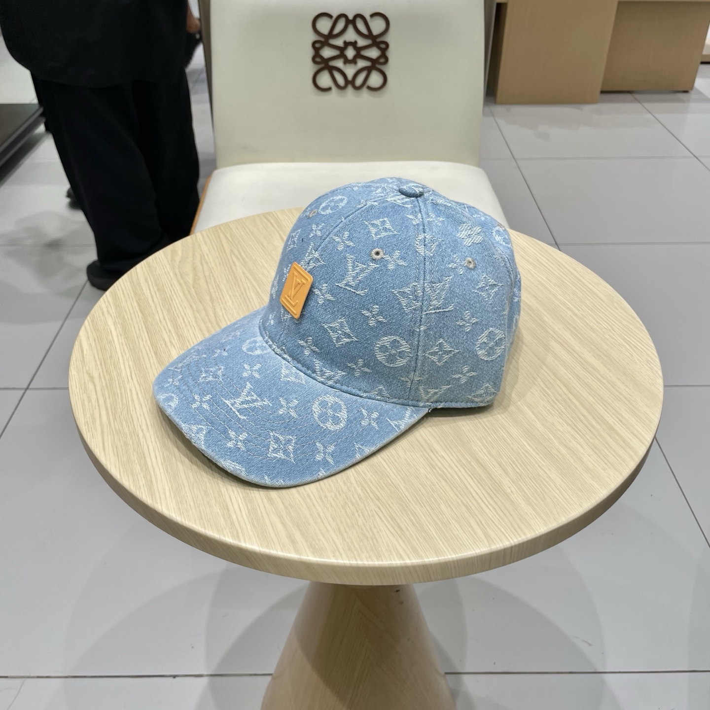  🧢LV路易威登🧢 高字母棒球帽，非常经典的经典，流行的复古美，四季可用，出门必备，非常显脸小