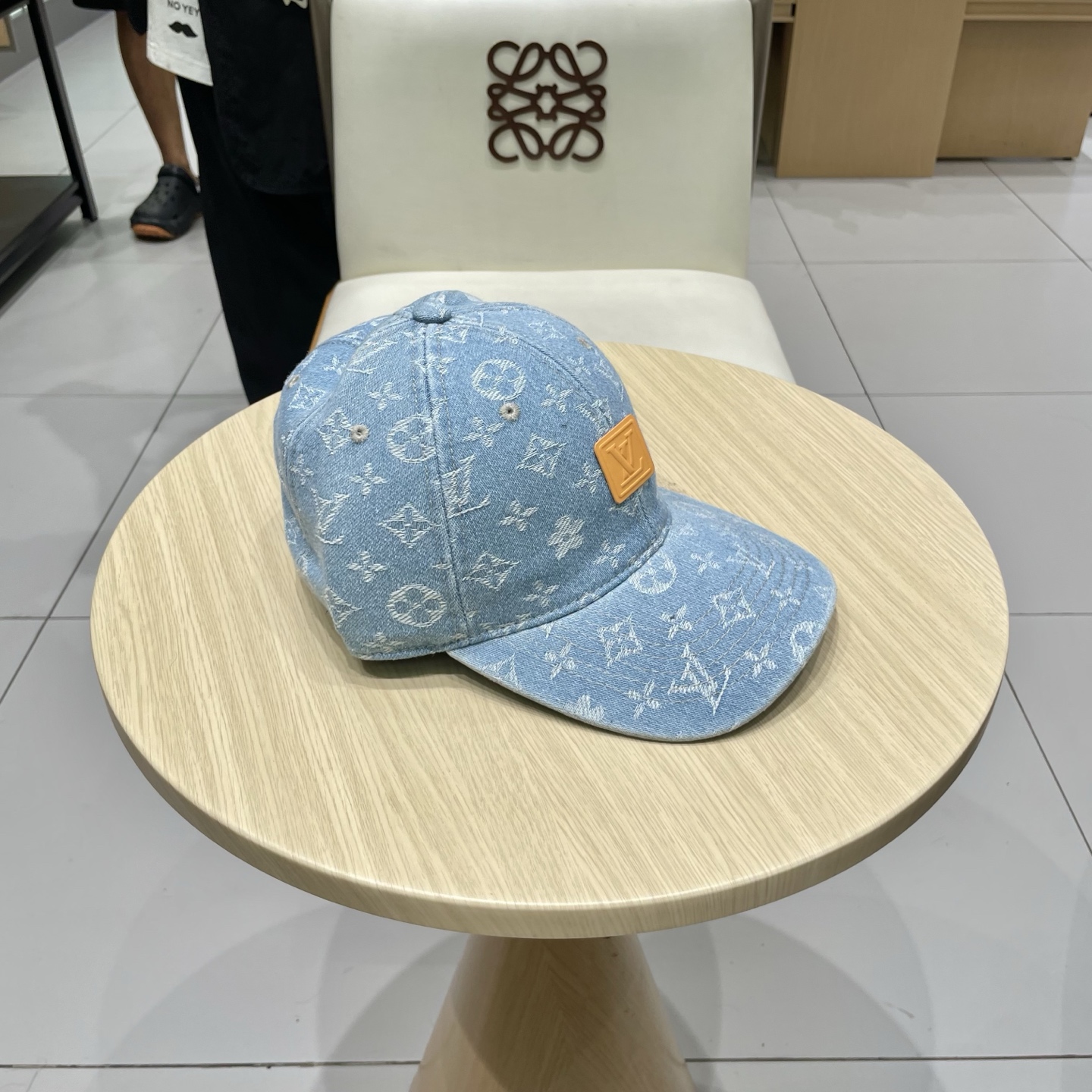  🧢LV路易威登🧢 高字母棒球帽，非常经典的经典，流行的复古美，四季可用，出门必备，非常显脸小