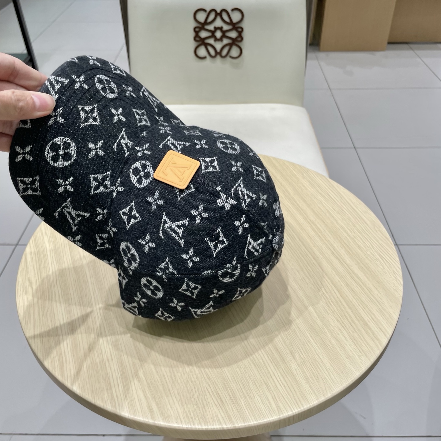  🧢LV路易威登🧢 高字母棒球帽，非常经典的经典，流行的复古美，四季可用，出门必备，非常显脸小