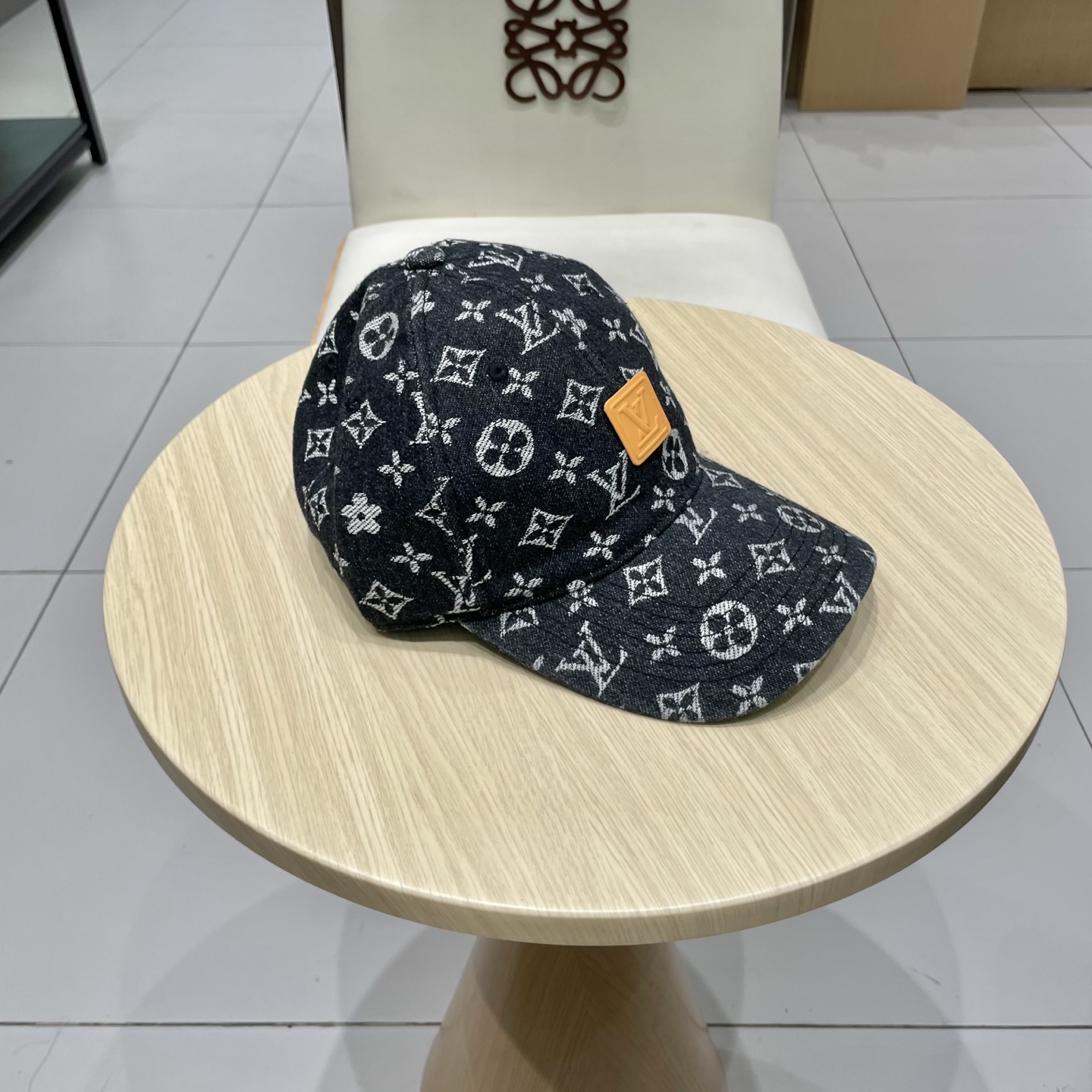  🧢LV路易威登🧢 高字母棒球帽，非常经典的经典，流行的复古美，四季可用，出门必备，非常显脸小