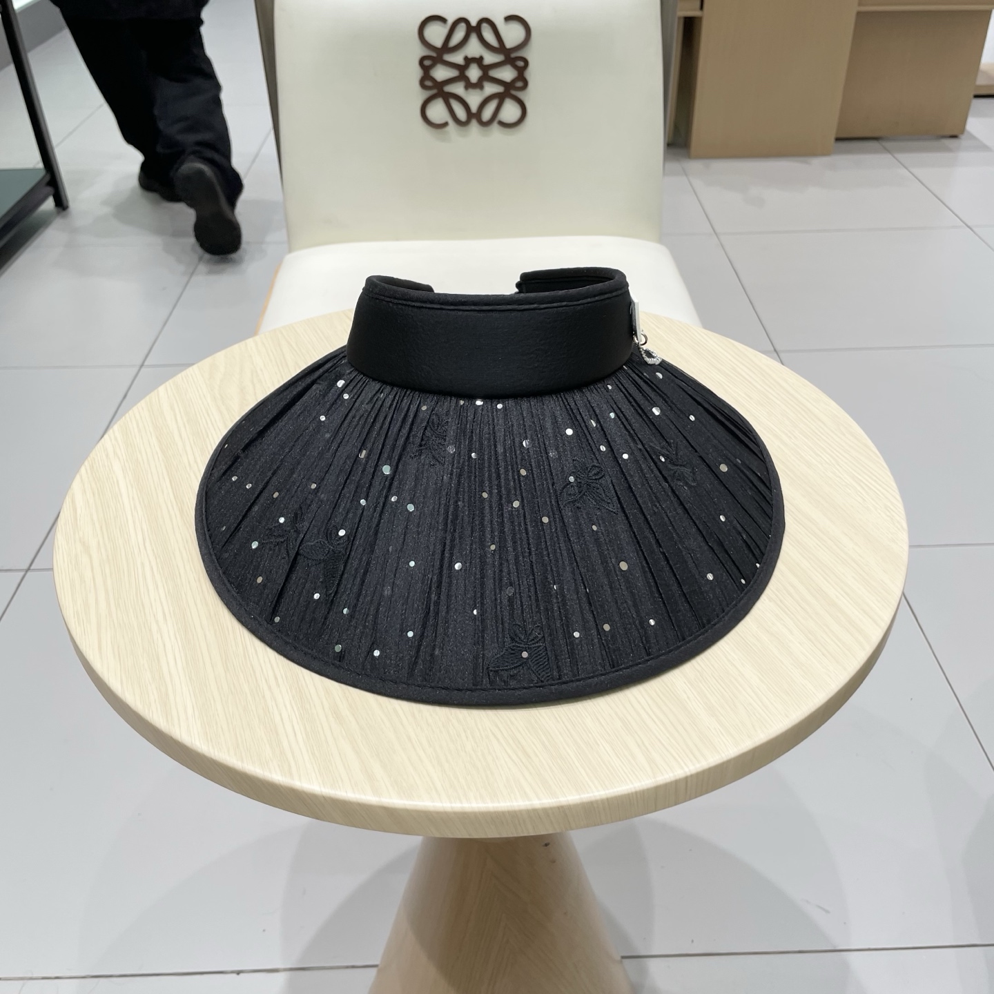  Chanel香奈儿珠片发箍，遮阳空顶帽