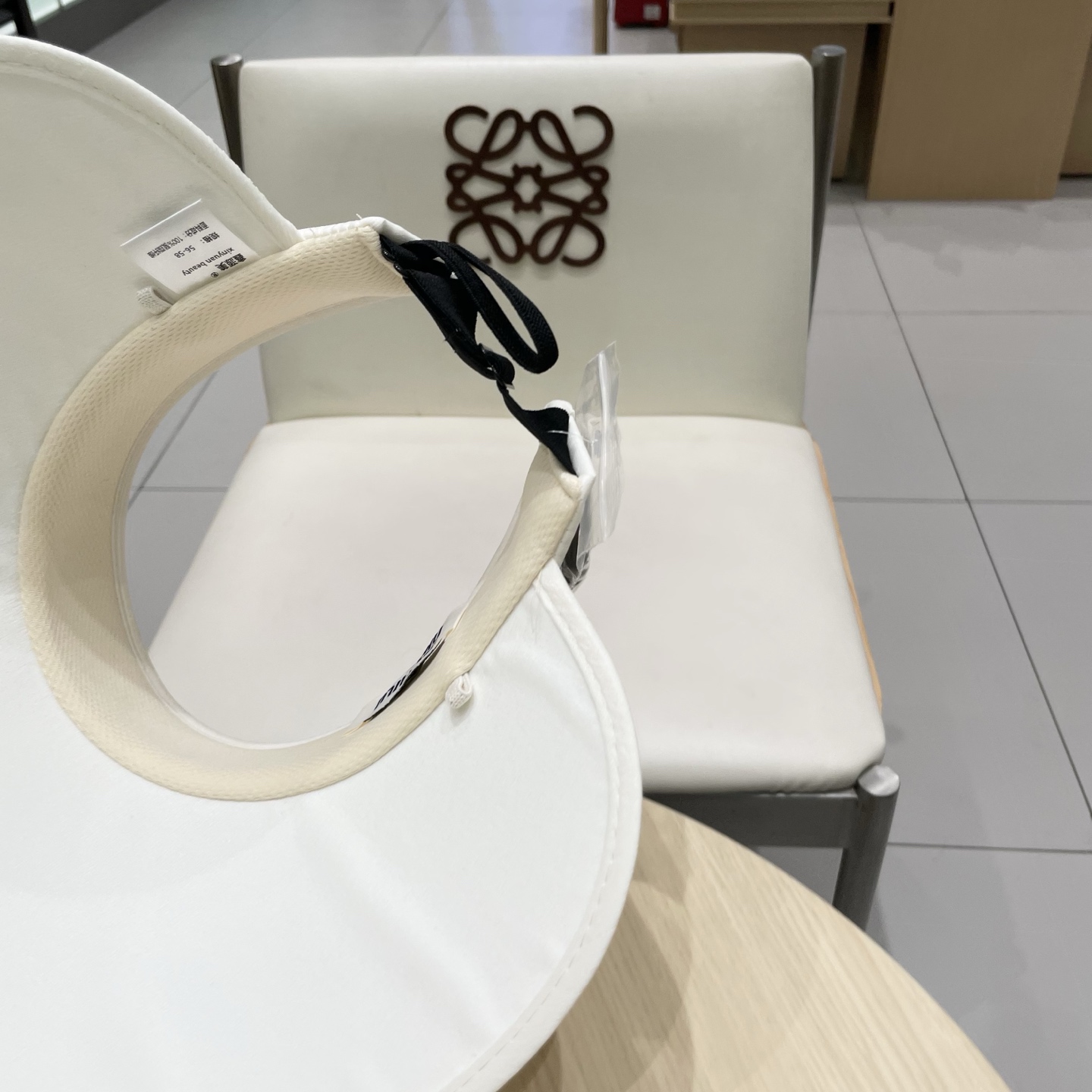  缪缪miumiu2025新款女夏季闪亮水钻空顶遮阳帽百搭优雅出游发箍帽防紫外线帽