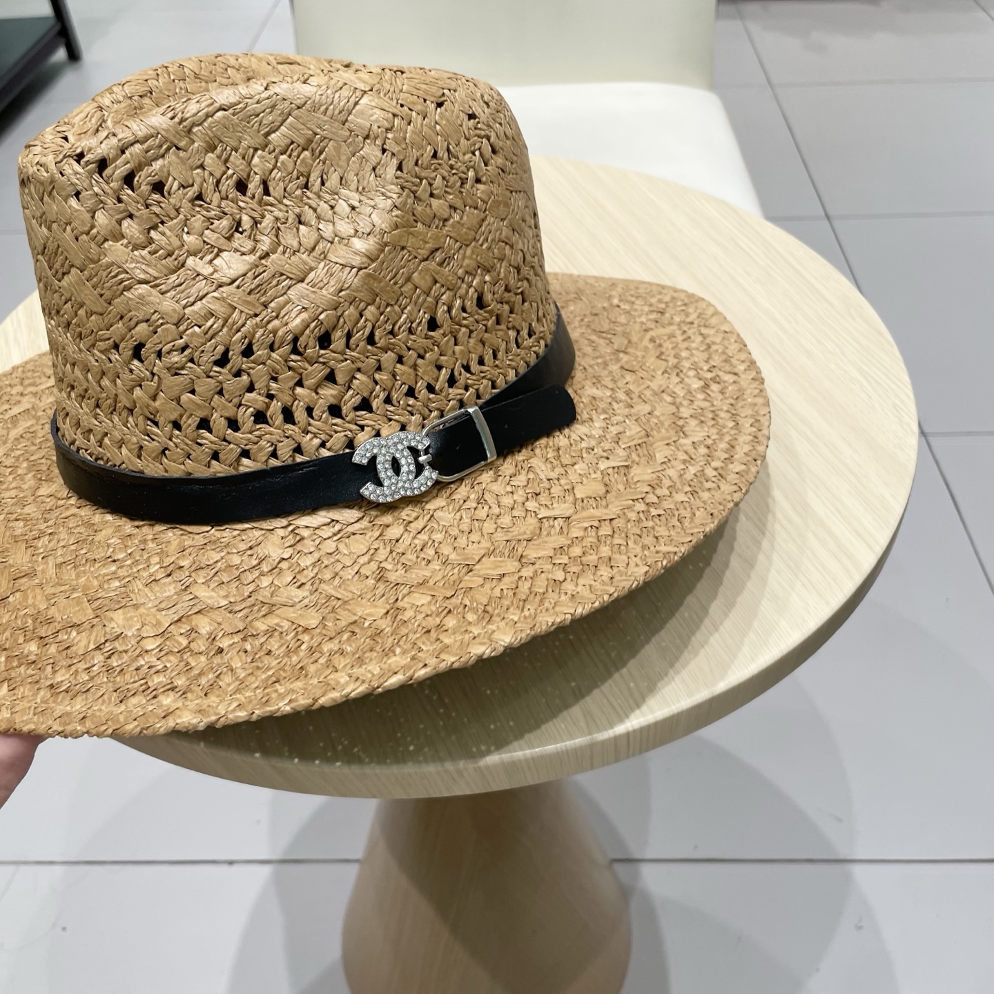   chanel香奈儿男女草帽镂空大帽檐遮阳帽情侣夏季爵士帽男女通用巴拿马帽礼帽