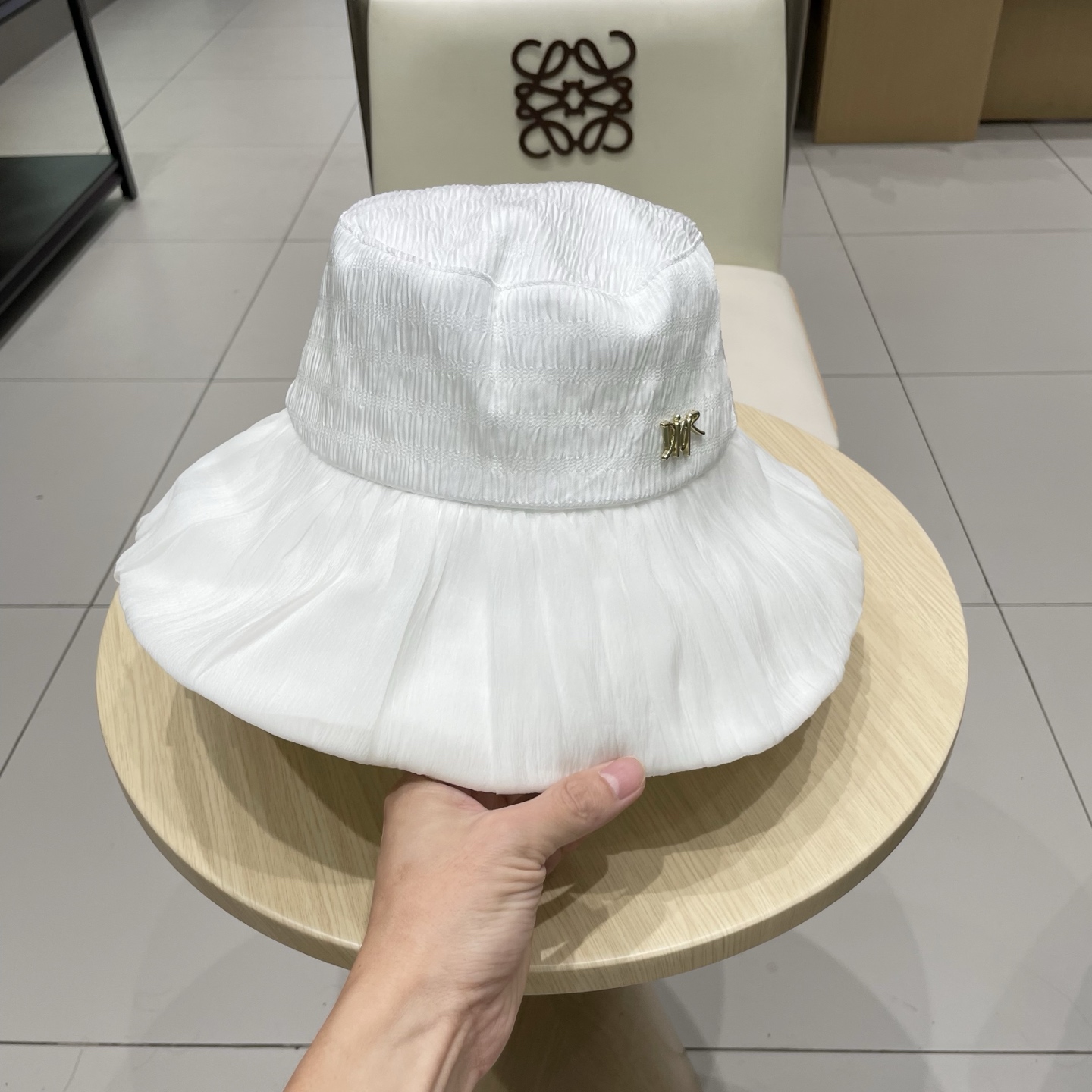  dior迪奥新款时尚高品质透气舒适大蝴蝶结百褶设计大方百搭渔夫帽女帽子