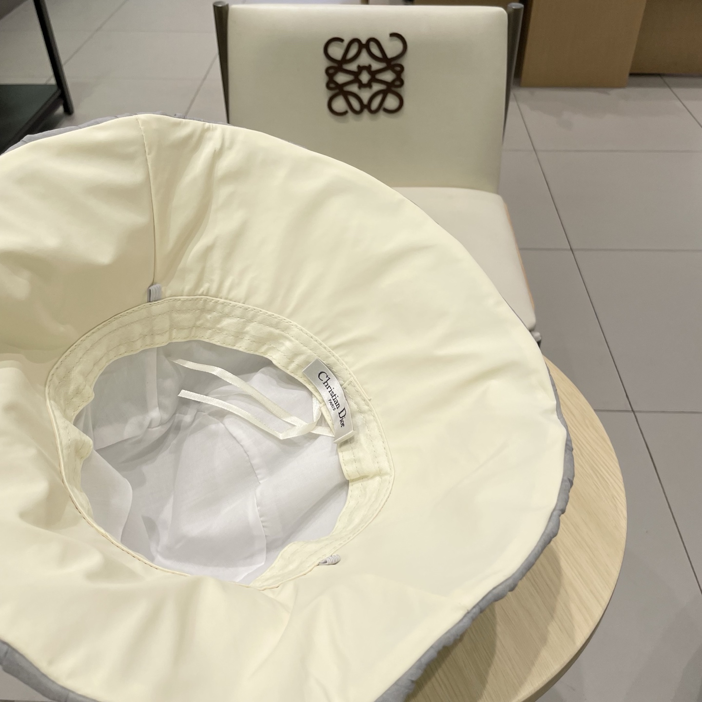  dior迪奥新款时尚高品质透气舒适大蝴蝶结百褶设计大方百搭渔夫帽女帽子