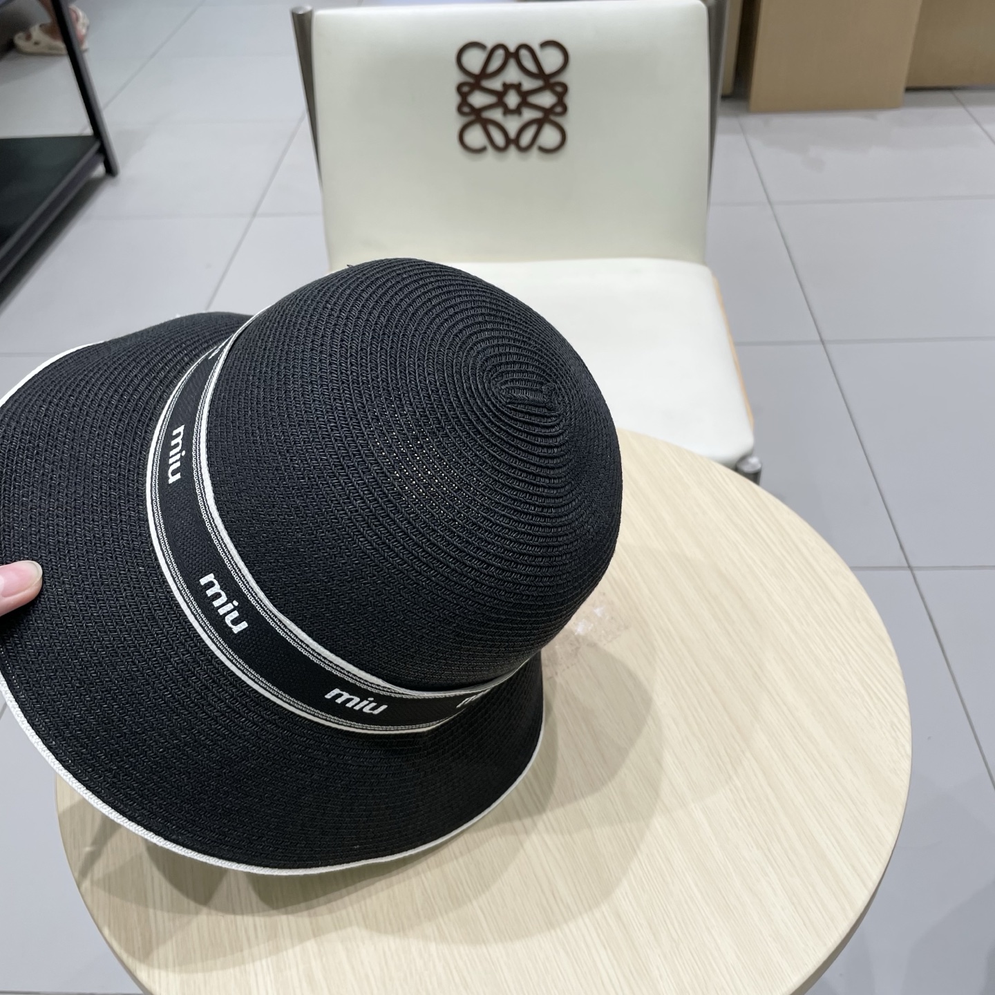  miumiu缪缪新款拉菲草帽，重工打造，专柜同款，头围57cm