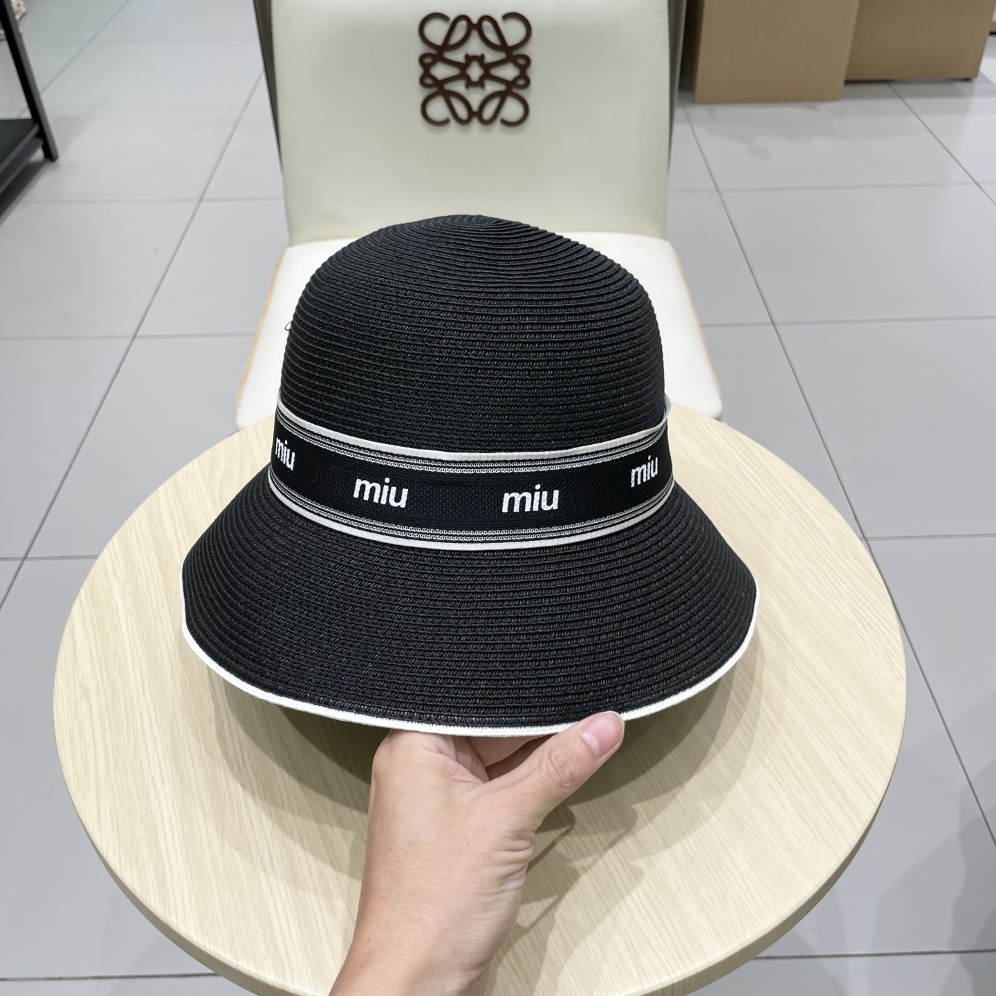  miumiu缪缪新款拉菲草帽，重工打造，专柜同款，头围57cm