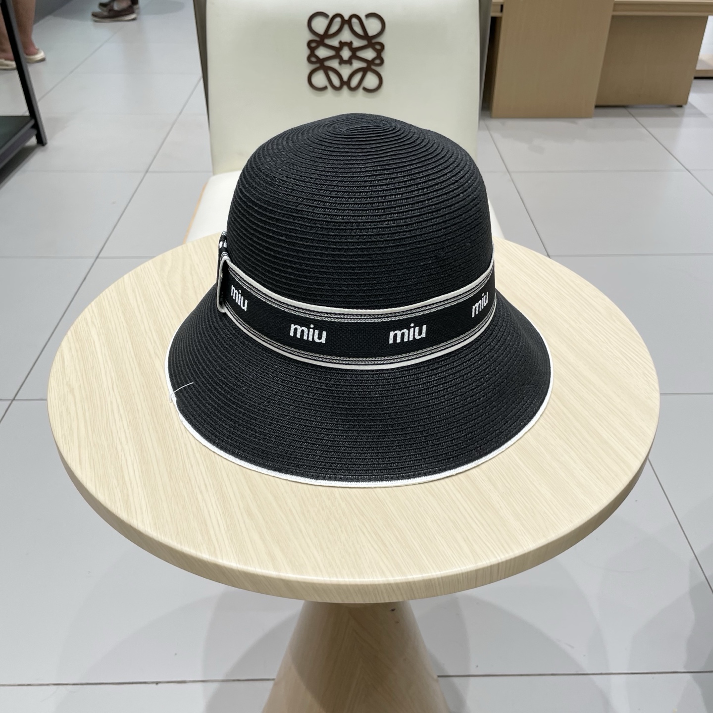  miumiu缪缪新款拉菲草帽，重工打造，专柜同款，头围57cm