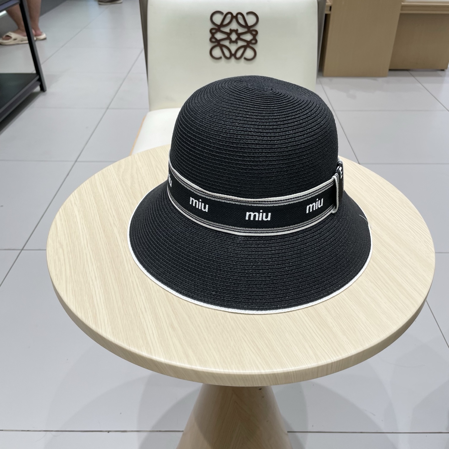  miumiu缪缪新款拉菲草帽，重工打造，专柜同款，头围57cm