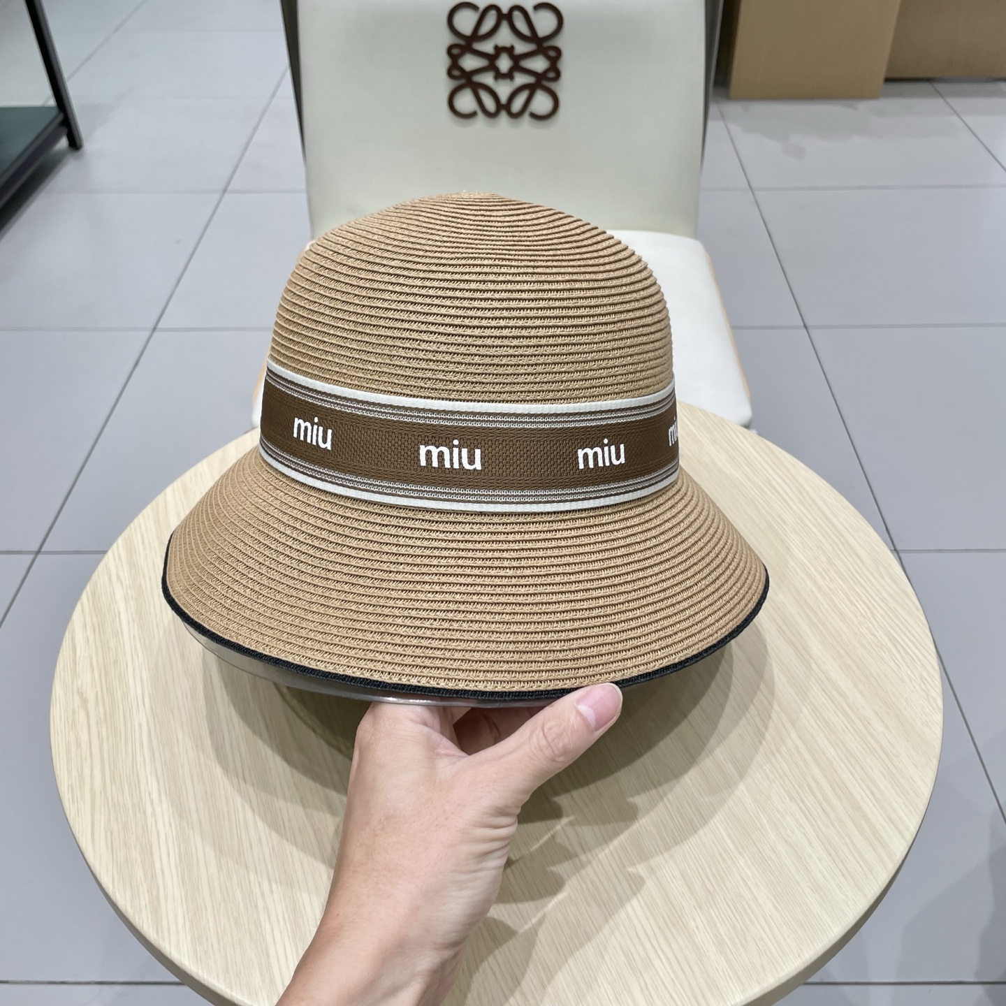  miumiu缪缪新款拉菲草帽，重工打造，专柜同款，头围57cm