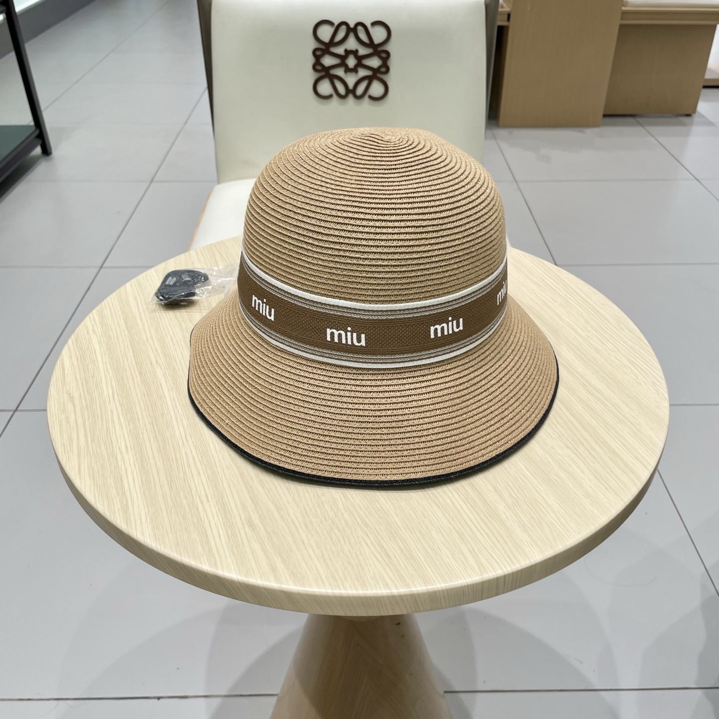  miumiu缪缪新款拉菲草帽，重工打造，专柜同款，头围57cm