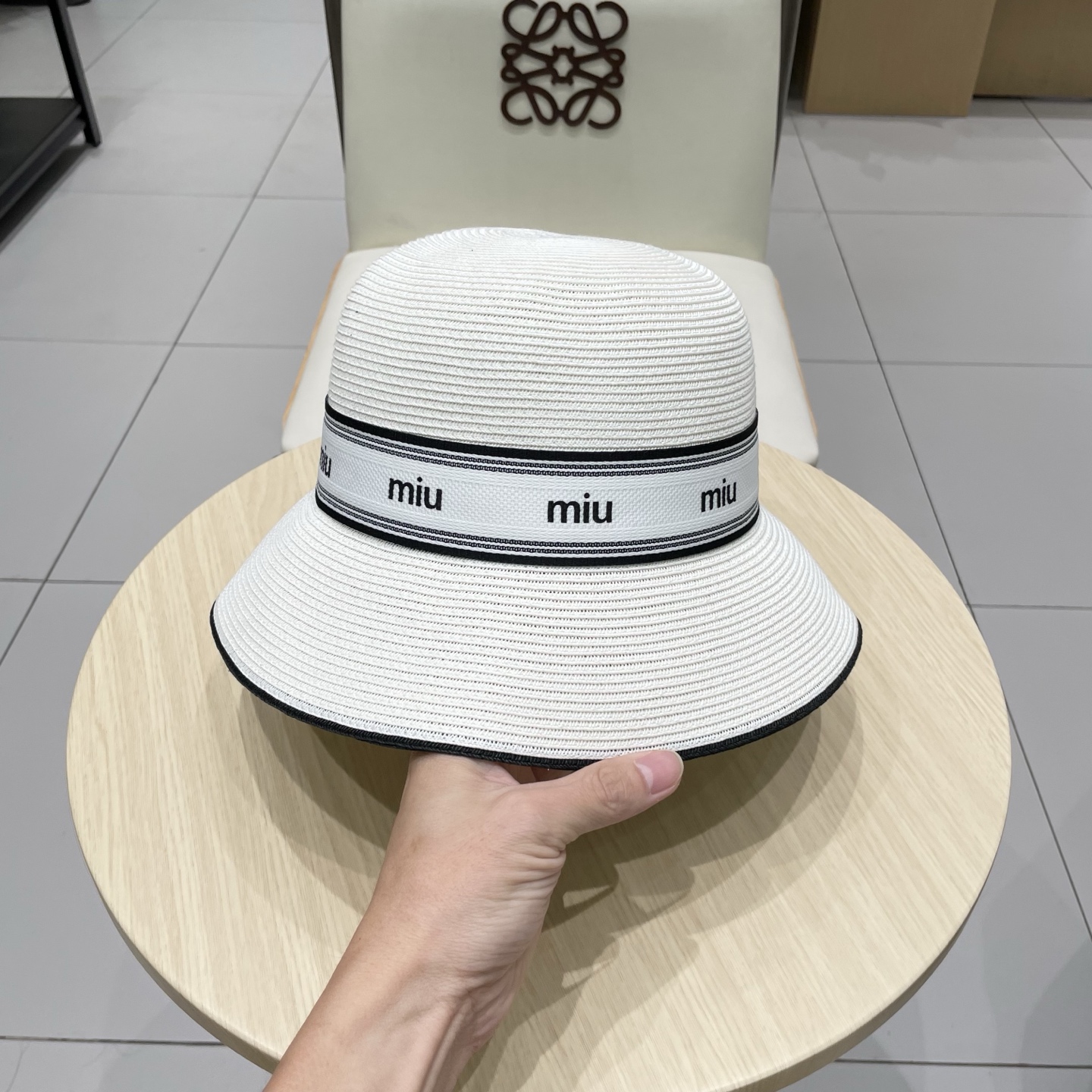  miumiu缪缪新款拉菲草帽，重工打造，专柜同款，头围57cm