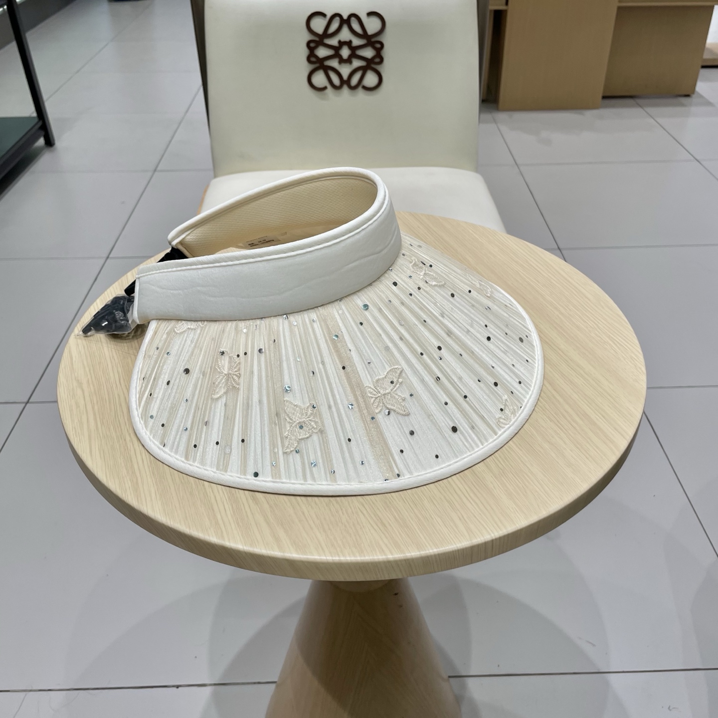  Chanel香奈儿珠片发箍，遮阳空顶帽