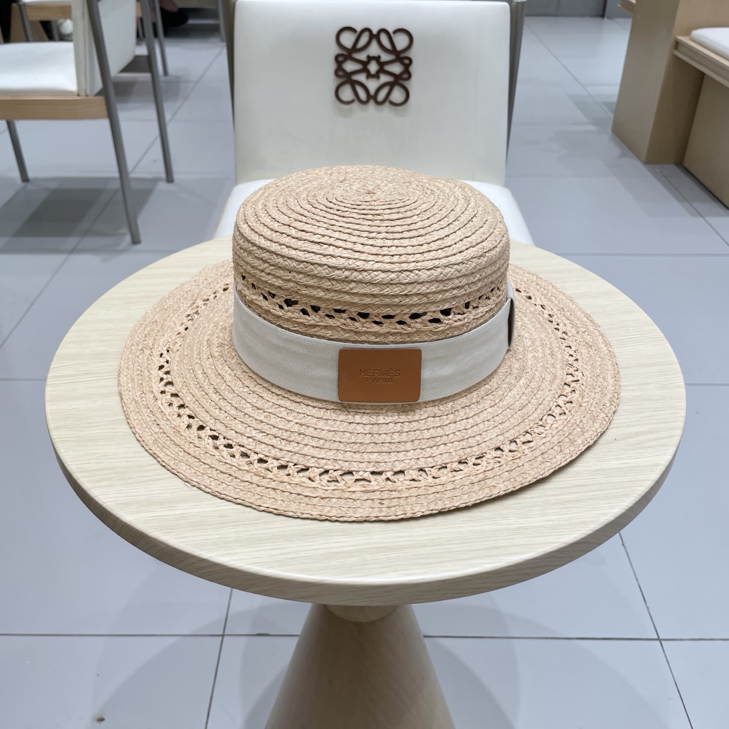 NO:346360,HERMES Hermes new hollow straw hat, Raffie straw brim, head circumference 57cm hat, straw hat fisherman hat baseball hat, hat, hermes, hermes, espadrilles, hatsHERMES爱马仕新款镂空草帽,拉菲草帽沿,头围57cm帽子草帽渔夫帽棒球帽,帽子,hermes,hermes,espadrilles,hats,hat
