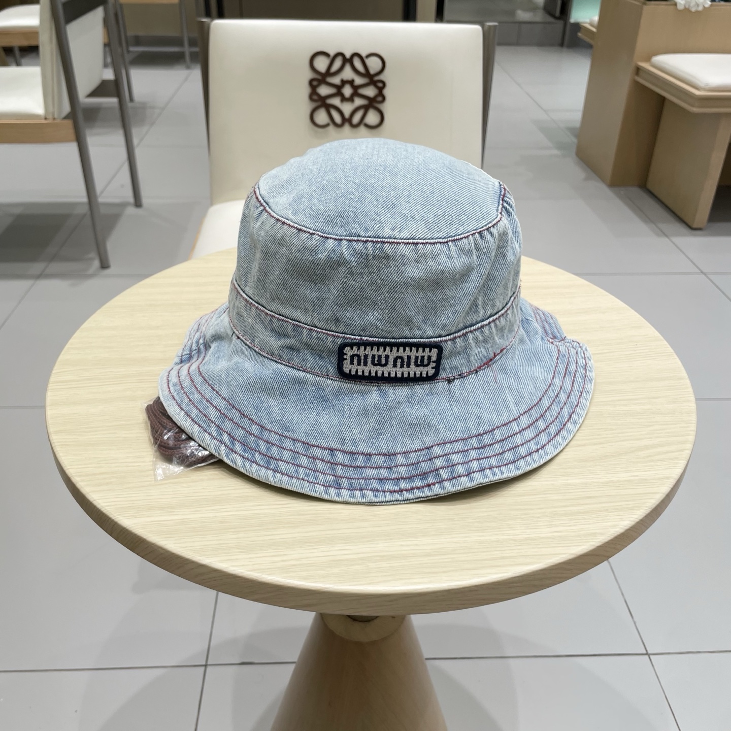 NO:346370,Miumiu Miu new style denim fisherman hat, head circumference 57cm hat, straw hat fisherman hat baseball hat, hat, miumiu, espadrilles, hatsmiumiu缪缪新款牛仔渔夫帽,头围57cm帽子草帽渔夫帽棒球帽,帽子,miumiu,espadrilles,hats,hat