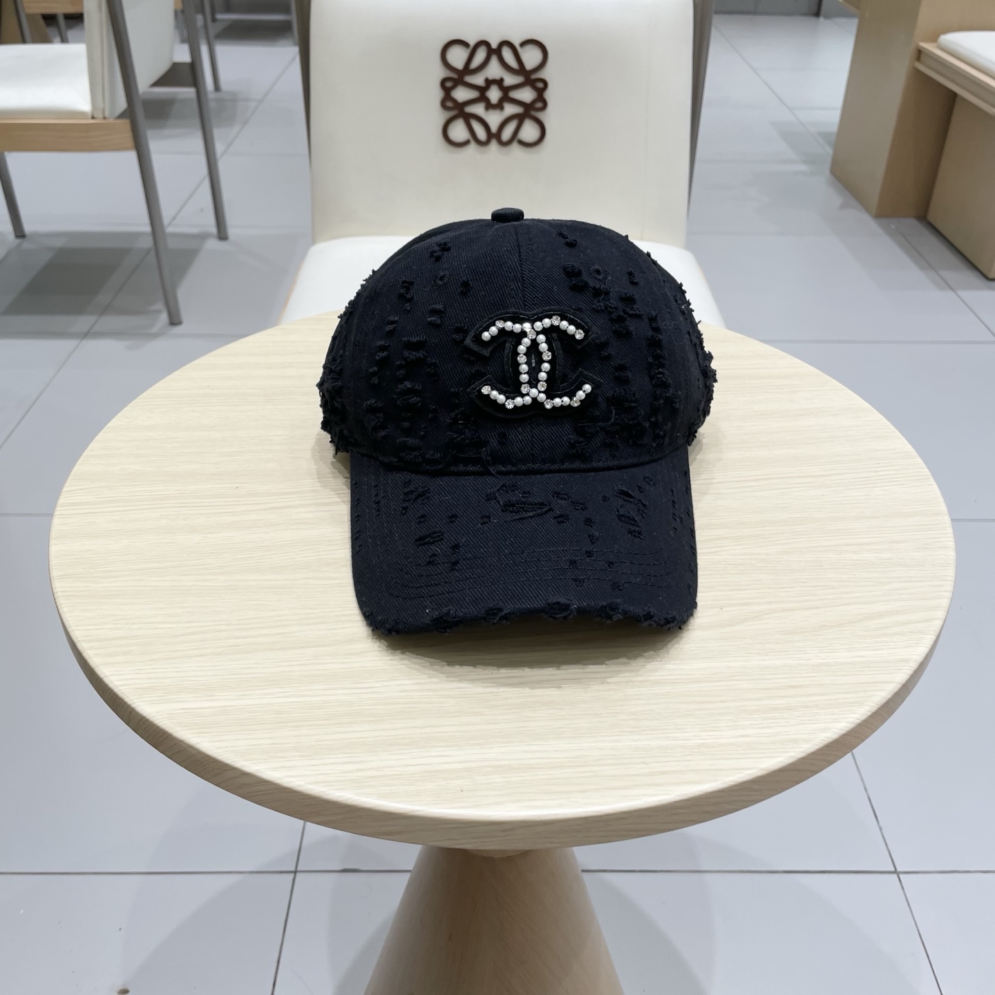 NO:346385,Chanel CHANEL new baseball cap, Xiaoxiang classic simple, fashionable and casual design New hat Straw hat Fisherman hat Baseball cap, hat, chanel, chanel, espadrilles, hats香奈儿CHANEL 新品棒球帽,小香经典简约,时尚休闲设计 跑量新品帽子草帽渔夫帽棒球帽,帽子,chanel,chanel,espadrilles,hats,hat