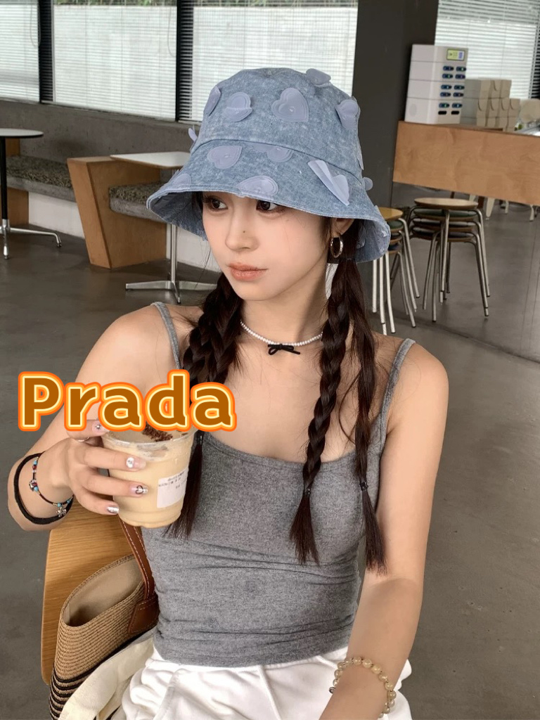  Prada普拉达爱心牛仔渔夫帽女春秋韩版小众显脸小防紫外线盆帽时尚逛街帽子