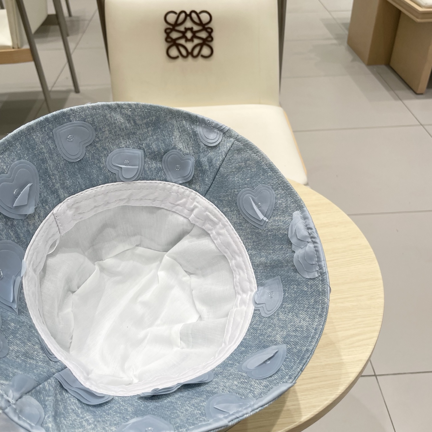  Prada普拉达爱心牛仔渔夫帽女春秋韩版小众显脸小防紫外线盆帽时尚逛街帽子