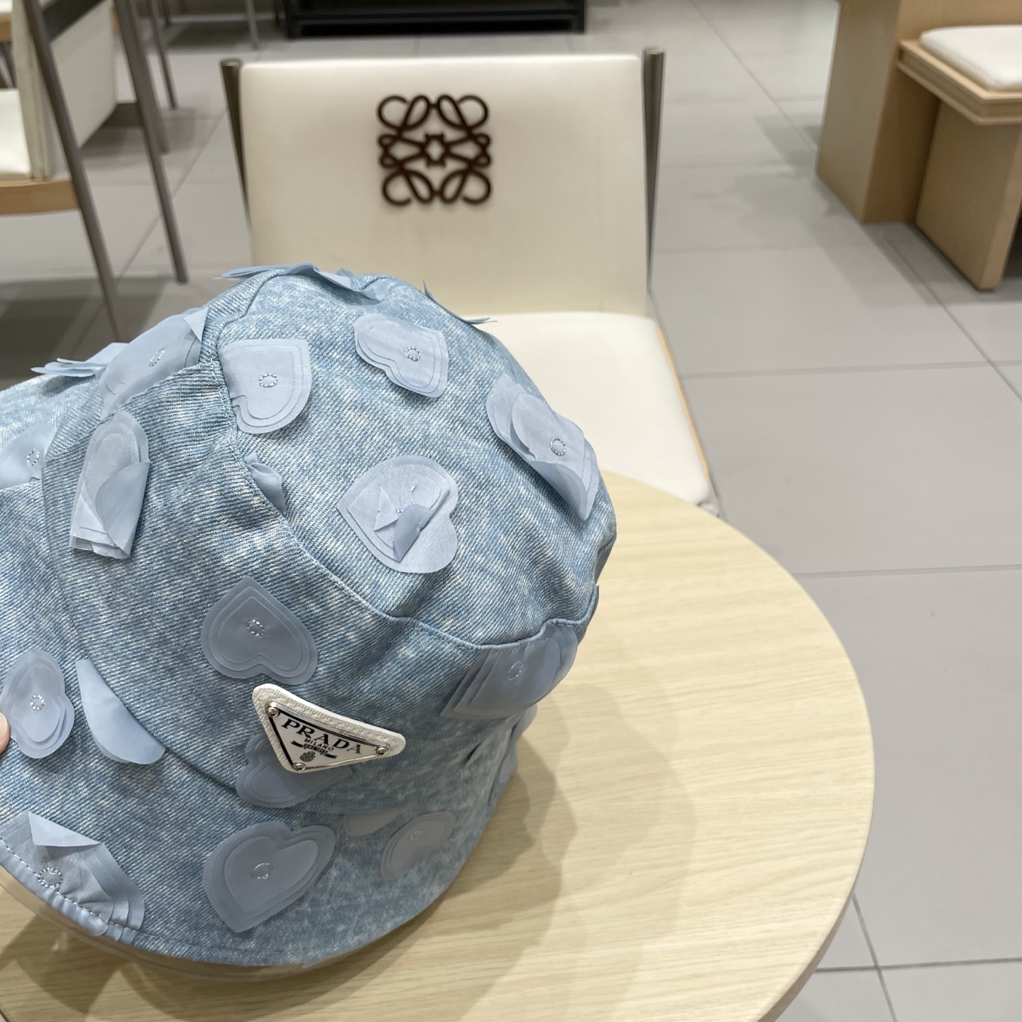  Prada普拉达爱心牛仔渔夫帽女春秋韩版小众显脸小防紫外线盆帽时尚逛街帽子