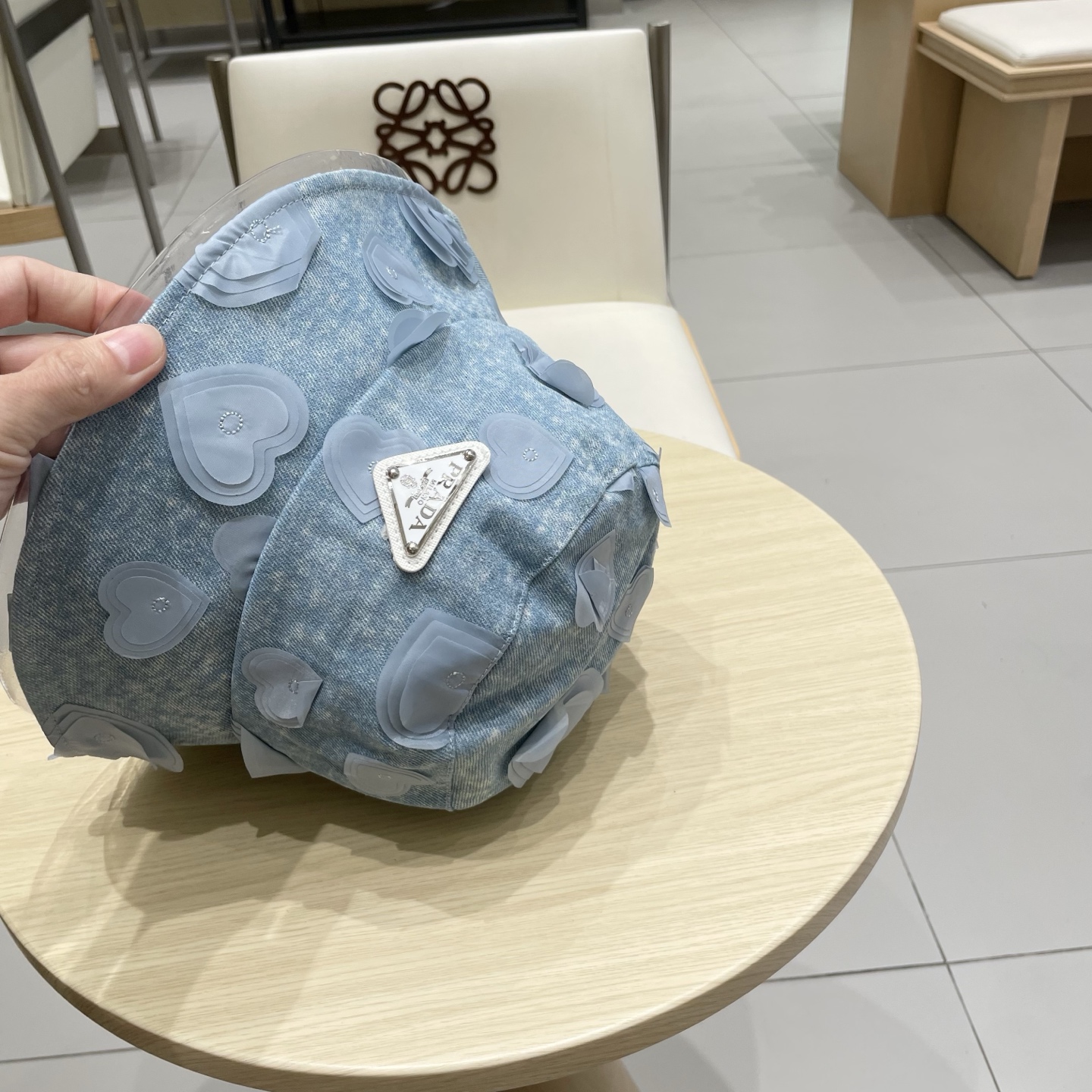  Prada普拉达爱心牛仔渔夫帽女春秋韩版小众显脸小防紫外线盆帽时尚逛街帽子