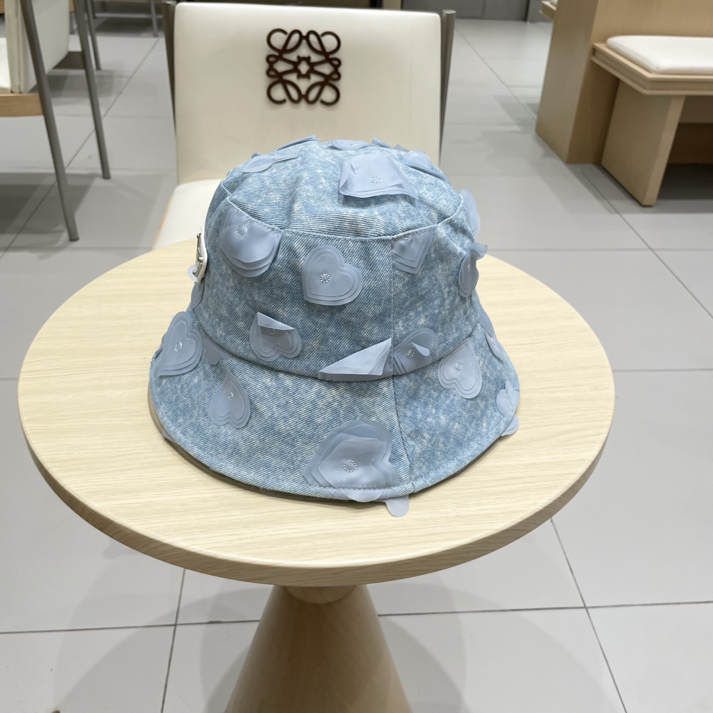  Prada普拉达爱心牛仔渔夫帽女春秋韩版小众显脸小防紫外线盆帽时尚逛街帽子