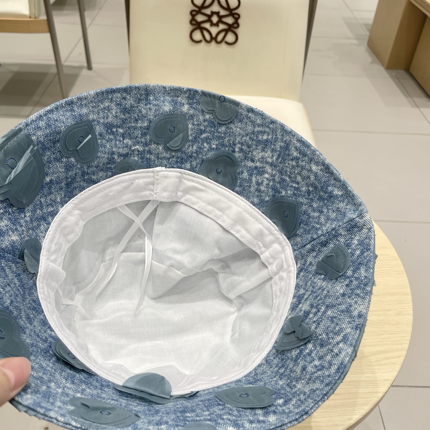  Prada普拉达爱心牛仔渔夫帽女春秋韩版小众显脸小防紫外线盆帽时尚逛街帽子