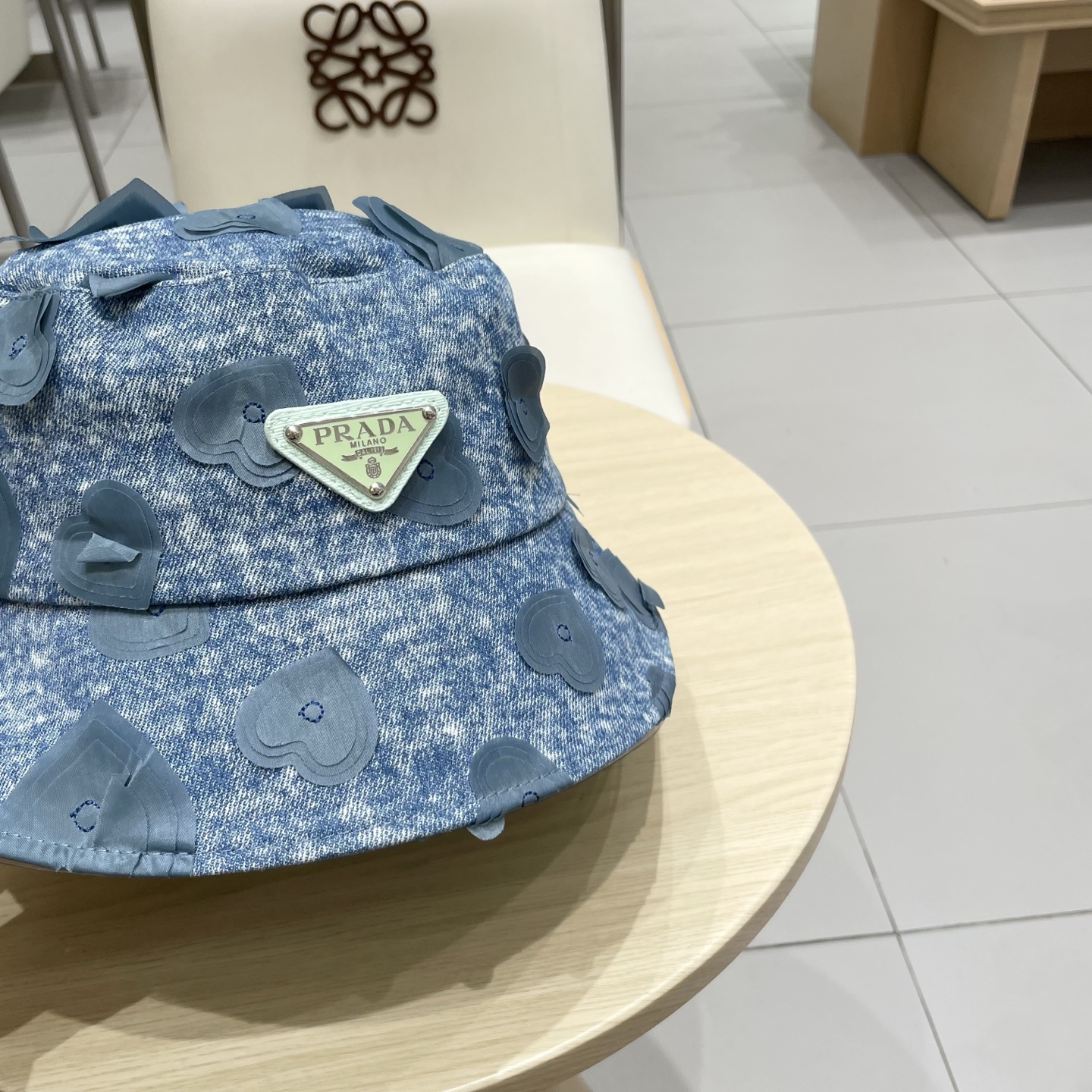  Prada普拉达爱心牛仔渔夫帽女春秋韩版小众显脸小防紫外线盆帽时尚逛街帽子