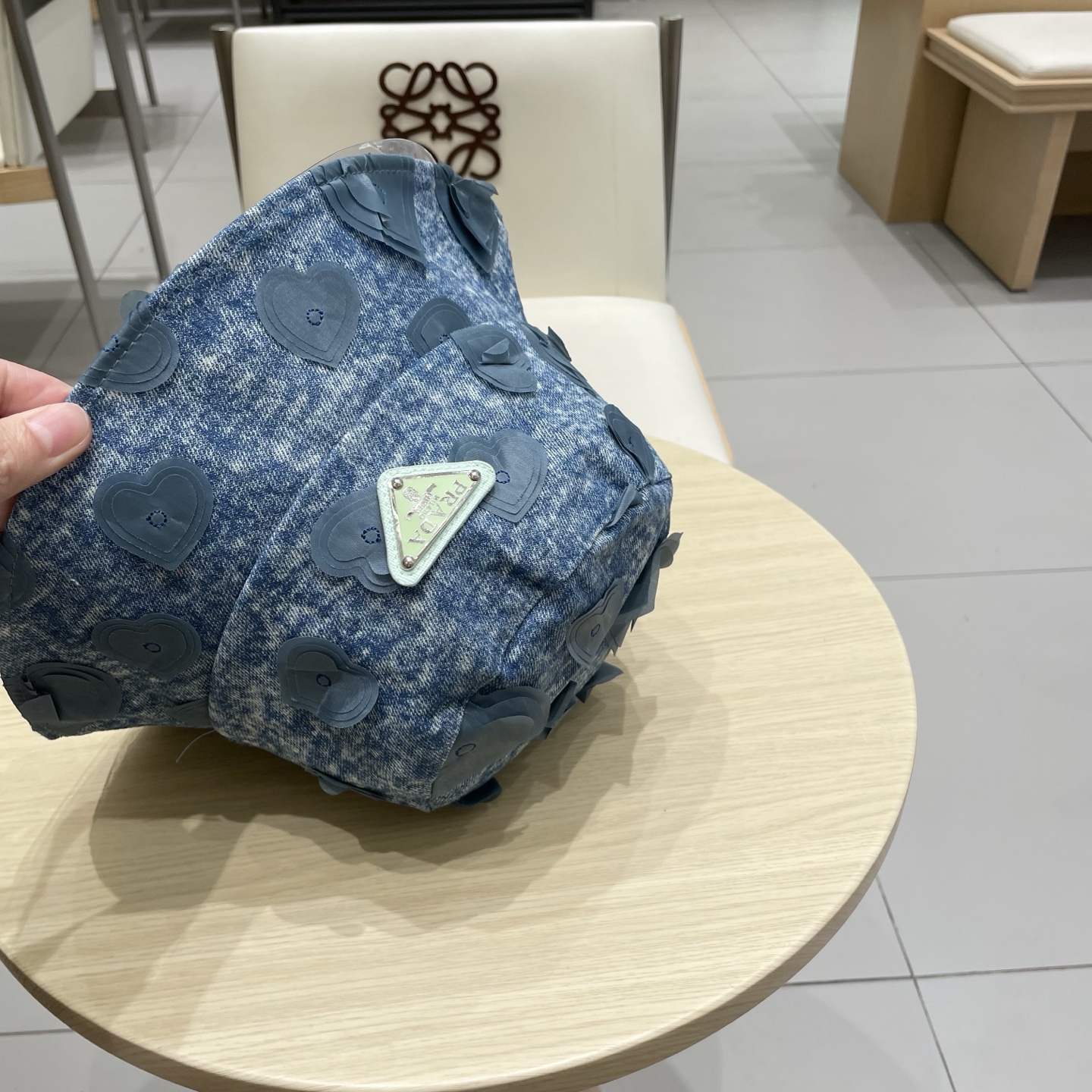  Prada普拉达爱心牛仔渔夫帽女春秋韩版小众显脸小防紫外线盆帽时尚逛街帽子