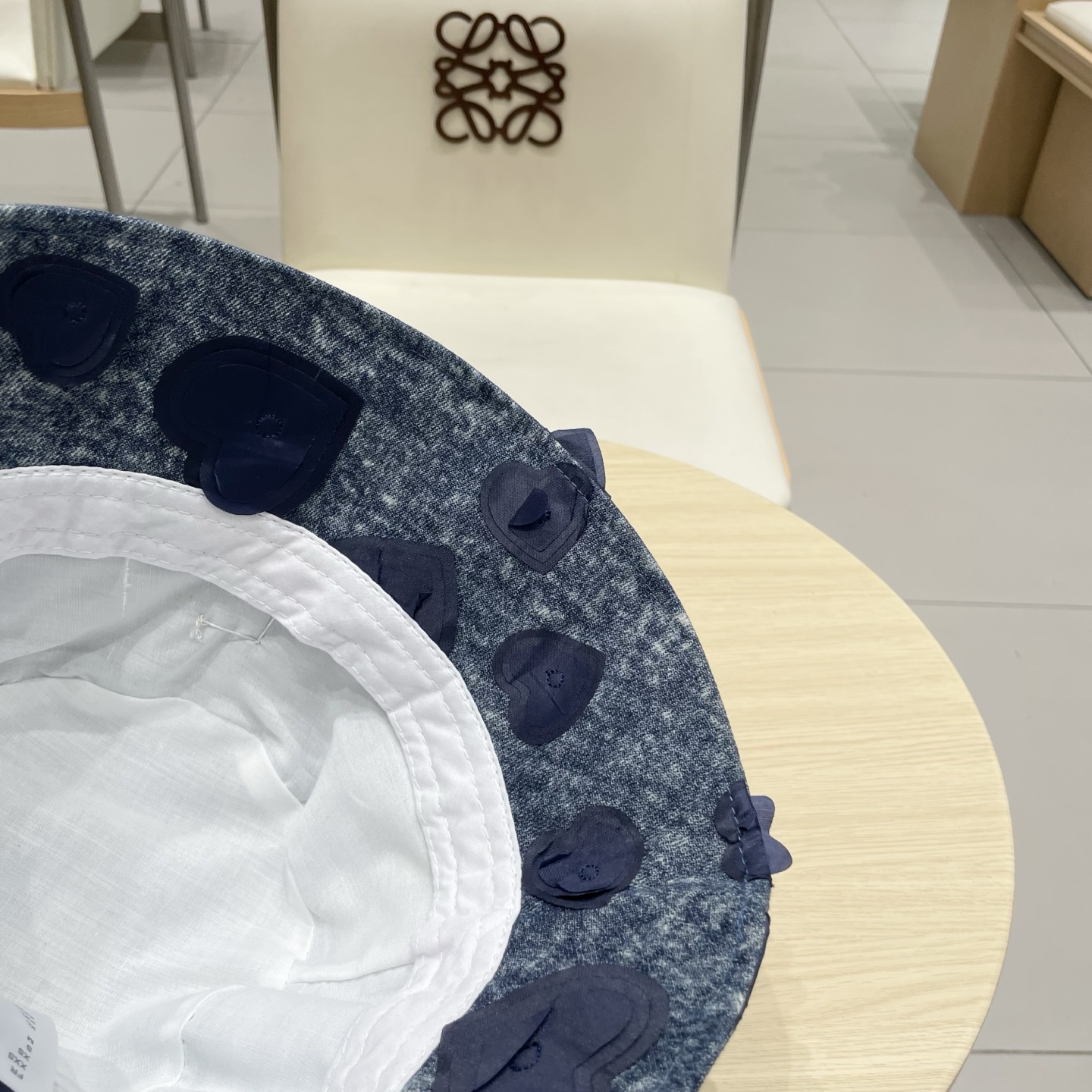  Prada普拉达爱心牛仔渔夫帽女春秋韩版小众显脸小防紫外线盆帽时尚逛街帽子