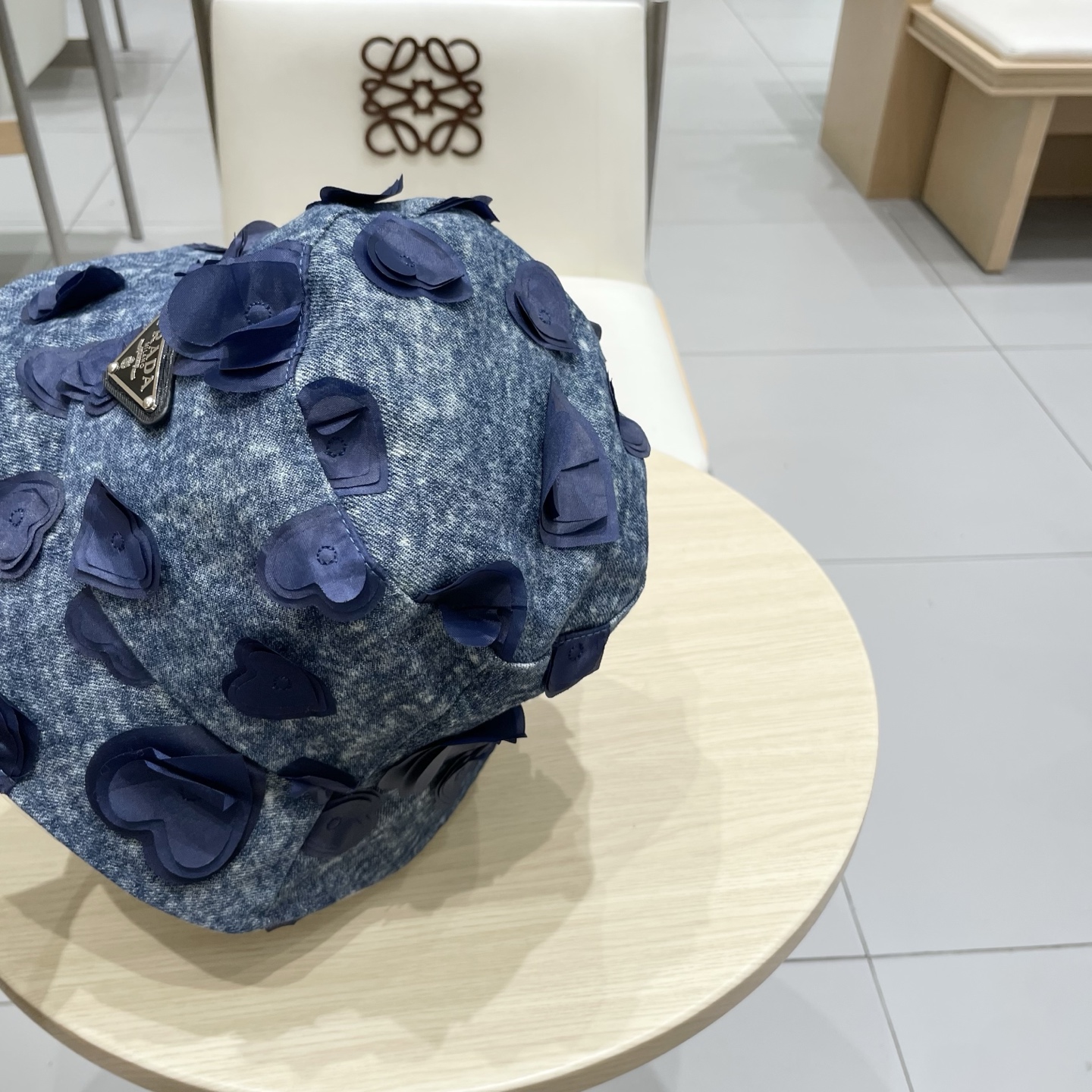  Prada普拉达爱心牛仔渔夫帽女春秋韩版小众显脸小防紫外线盆帽时尚逛街帽子