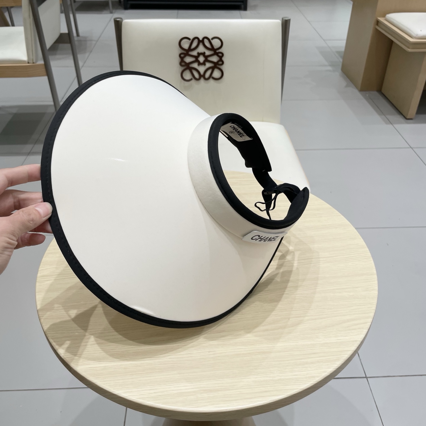  Chanel香奈儿发箍遮大檐阳帽 空顶草帽