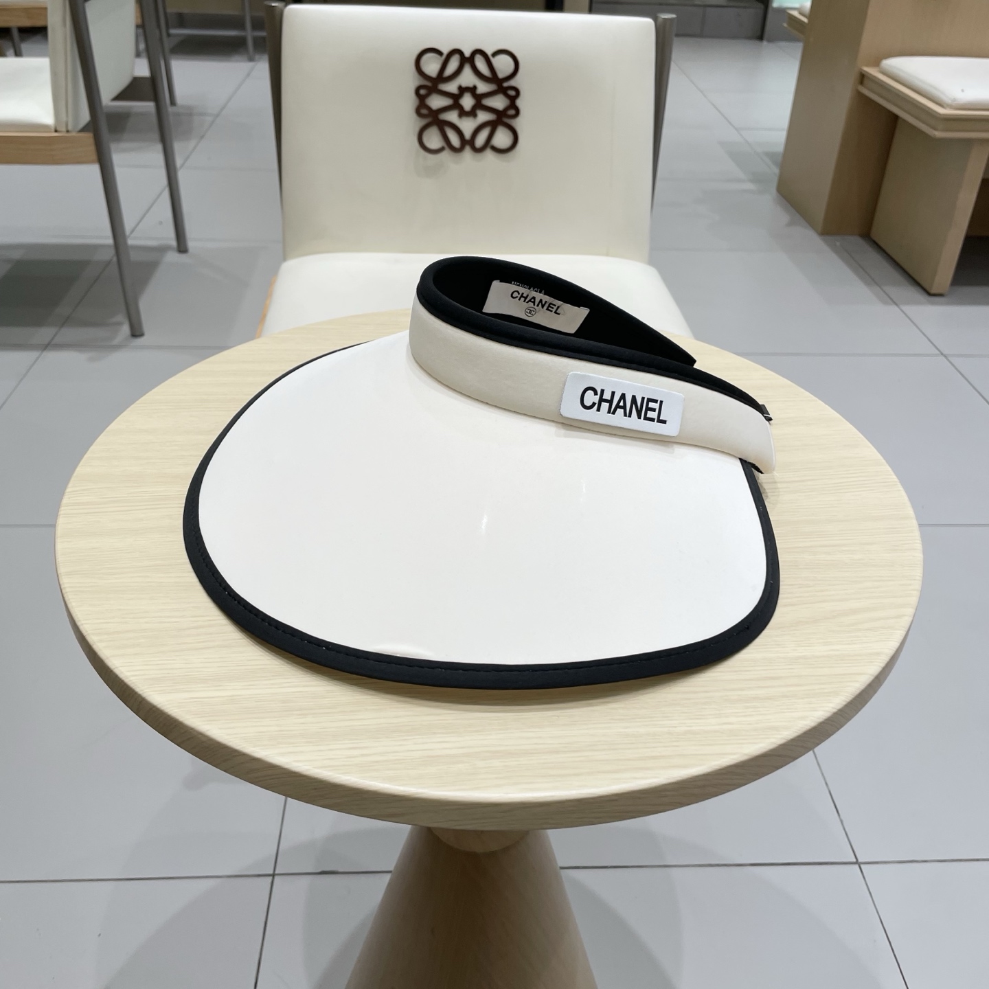  Chanel香奈儿发箍遮大檐阳帽 空顶草帽