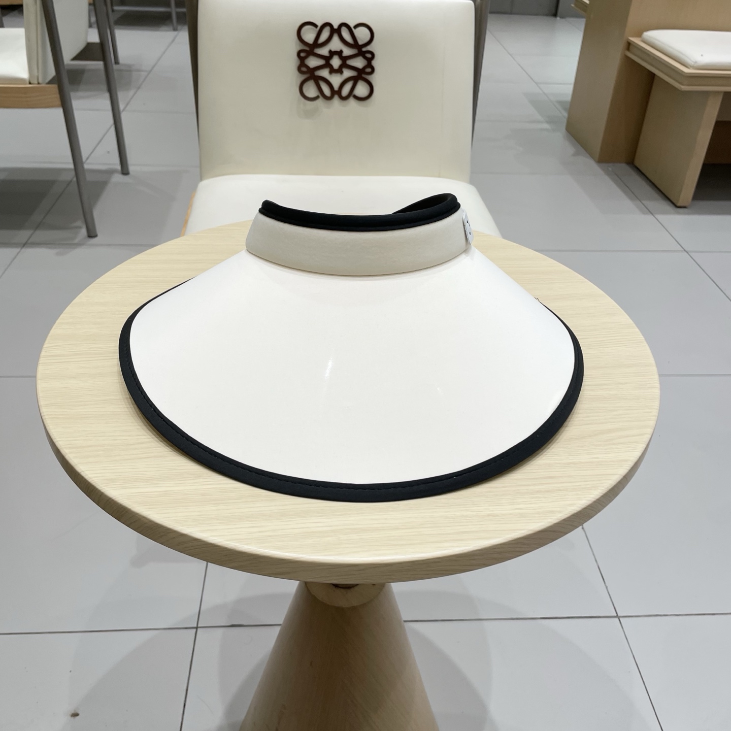  Chanel香奈儿发箍遮大檐阳帽 空顶草帽