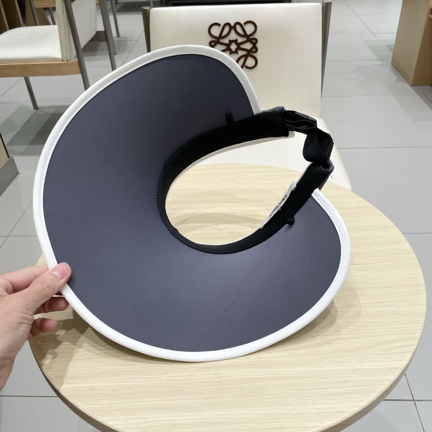  Chanel香奈儿发箍遮大檐阳帽 空顶草帽