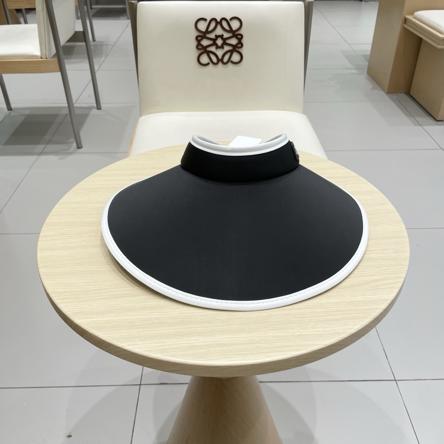  Chanel香奈儿发箍遮大檐阳帽 空顶草帽