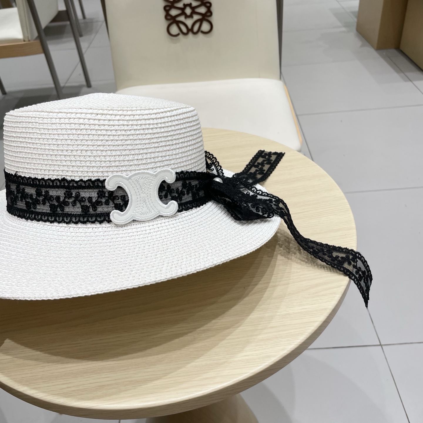  塞琳celine百搭蕾丝绑带蝴蝶结平顶草帽夏季出游遮阳防晒礼帽