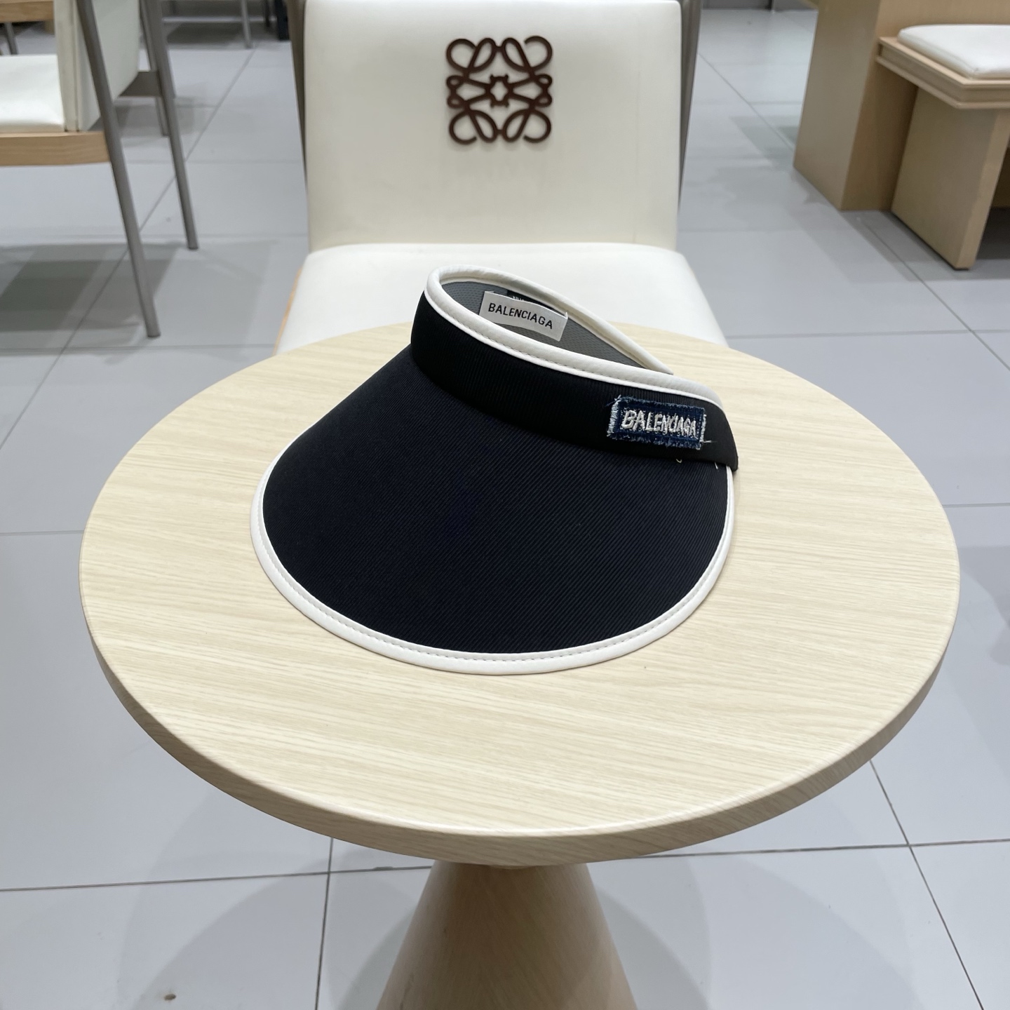  最新巴黎世家BALENCIAGA，空顶遮阳帽，最好品质的，休闲大方，大家自己对比哦